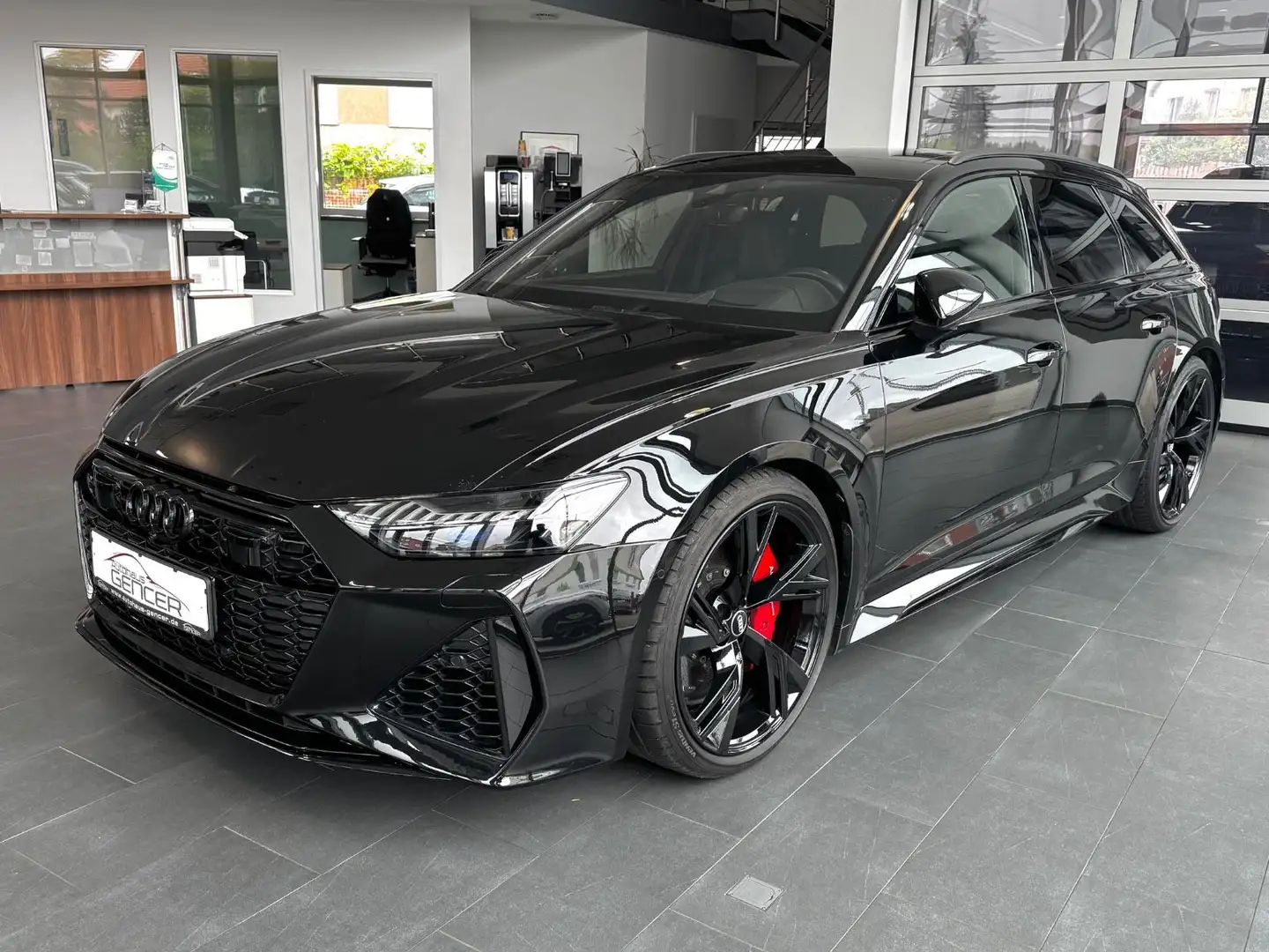 Audi RS6 Avant 4.0TFSI quattro"Laser/Head-Up/Keramik" Black - 1