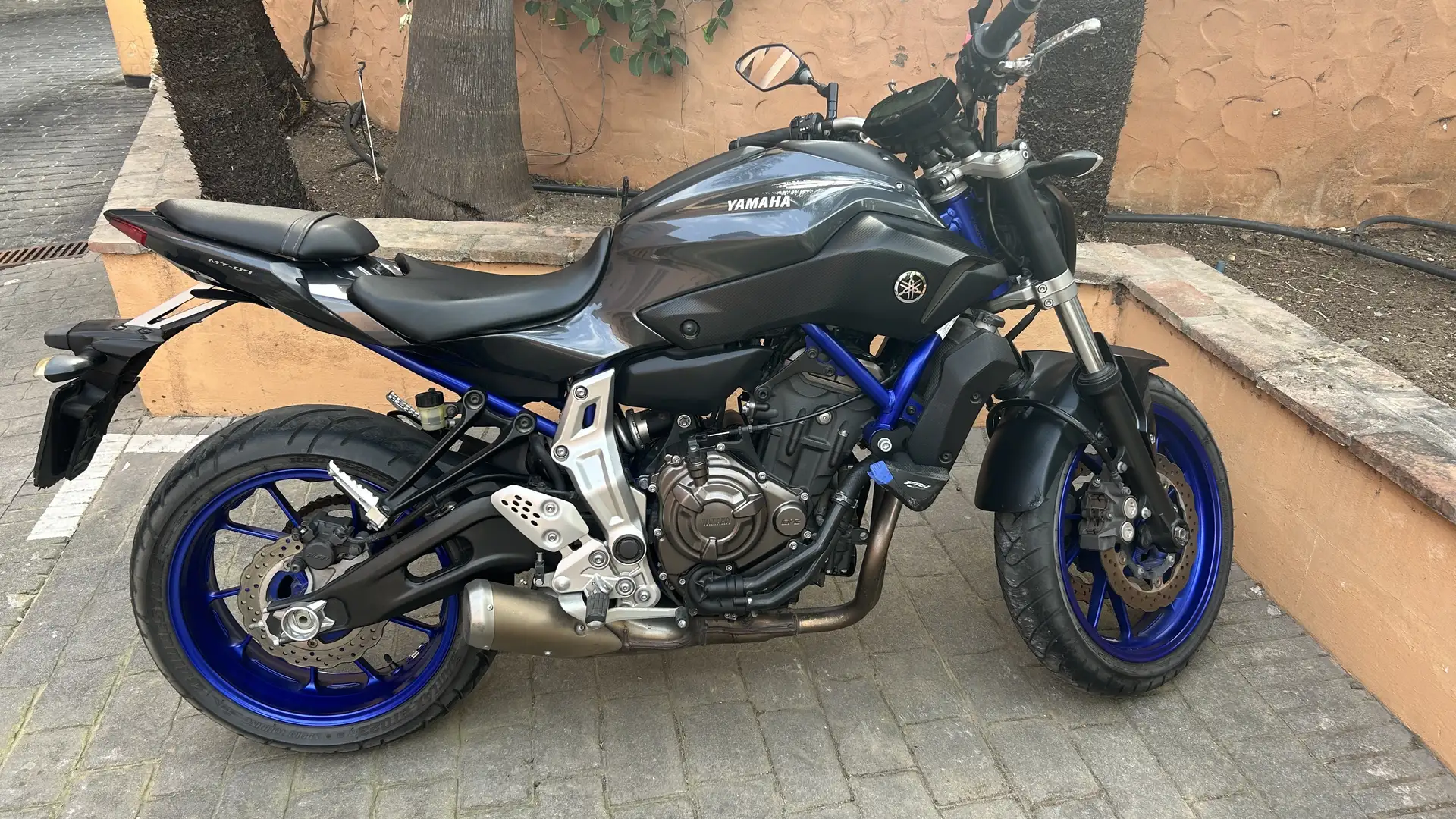 Yamaha MT-07 Bateria Nueva  ,Porta Matrícula Corto , Negro - 1