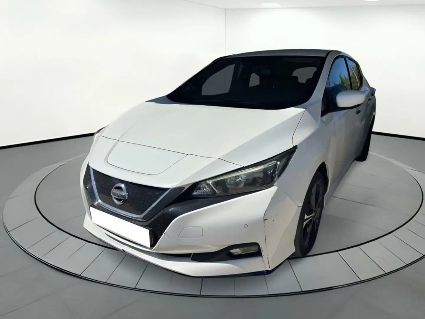 Nissan Leaf BERLINA CON PORTÓN 62KWH E+ N-CONNECTA Wit - 1