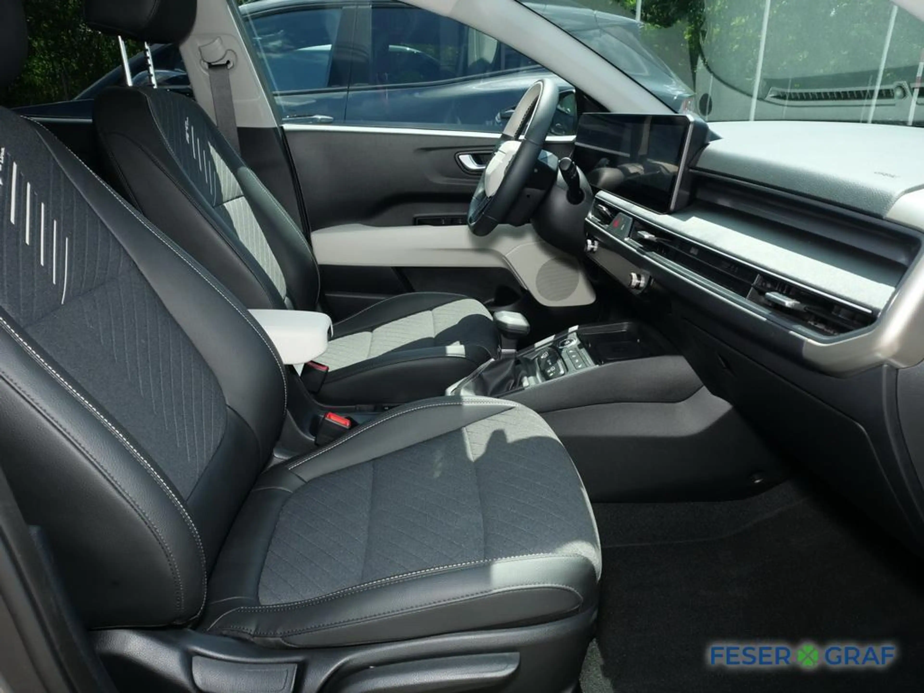 Kia Stonic 1.0T 115 48V DCT GT Line Navi — photo 4