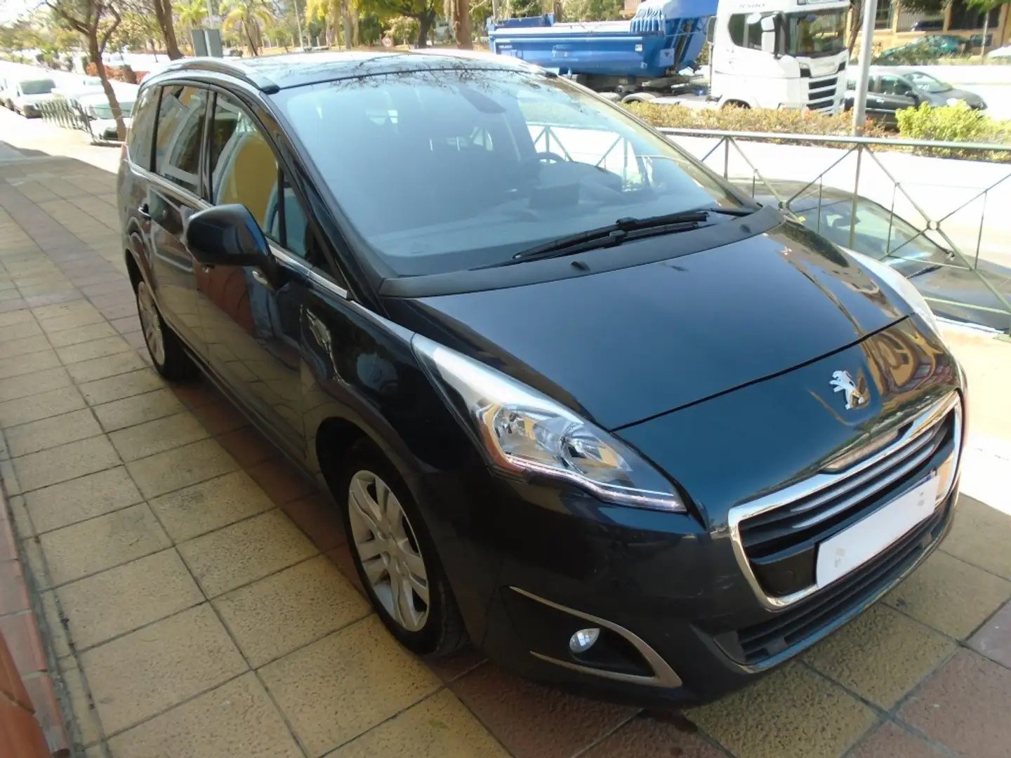 Peugeot 5008 1.6 THP S&S Allure 7 pl. EAT6 Azul - 2