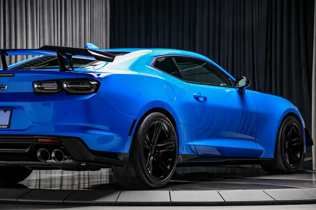 Chevrolet Camaro снимка Chevrolet Camaro
