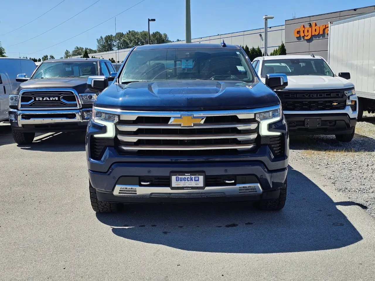 Chevrolet Silverado 1500 снимка Chevrolet Silverado 1500