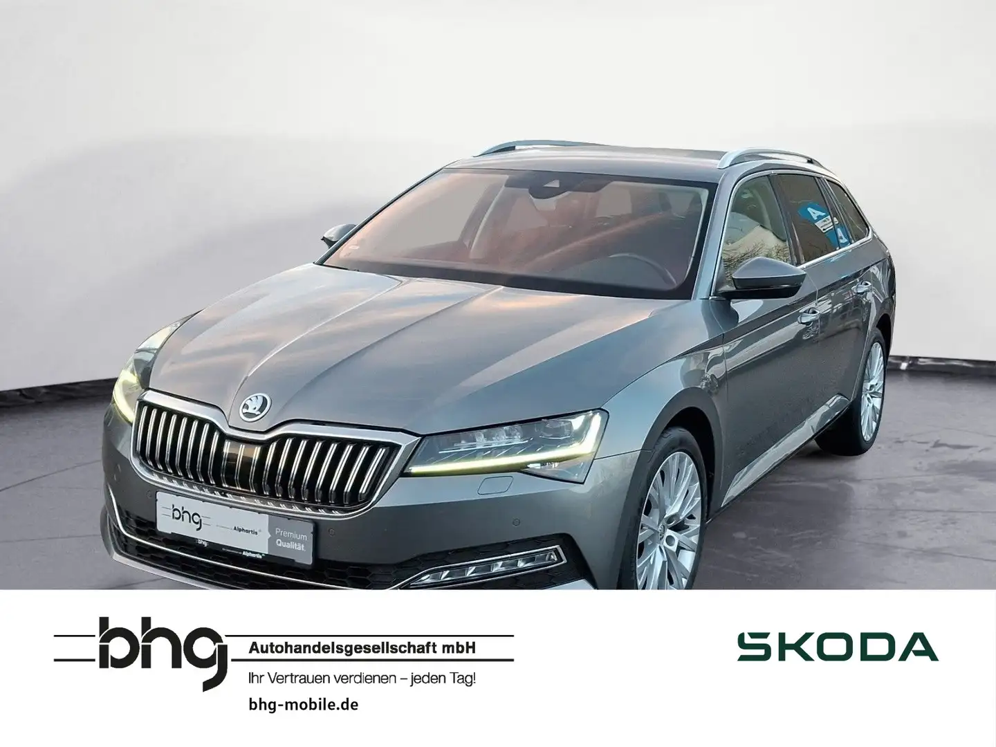 Skoda Superb Combi 2.0 TDI DSG Style Grau - 1