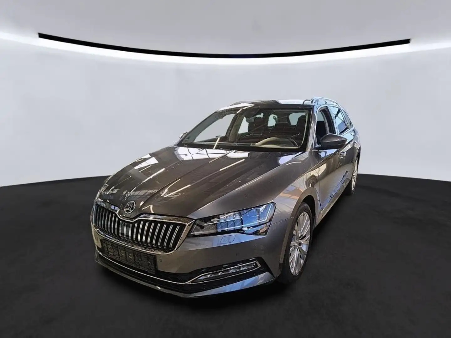 Skoda Superb Combi 2.0 TDI DSG Style Grau - 2