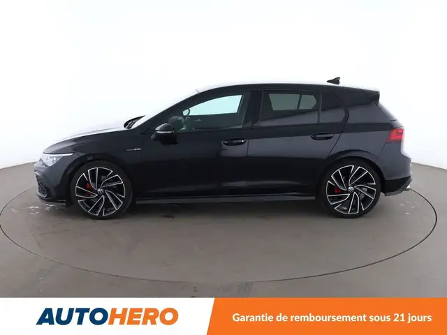 Volkswagen Golf view 3