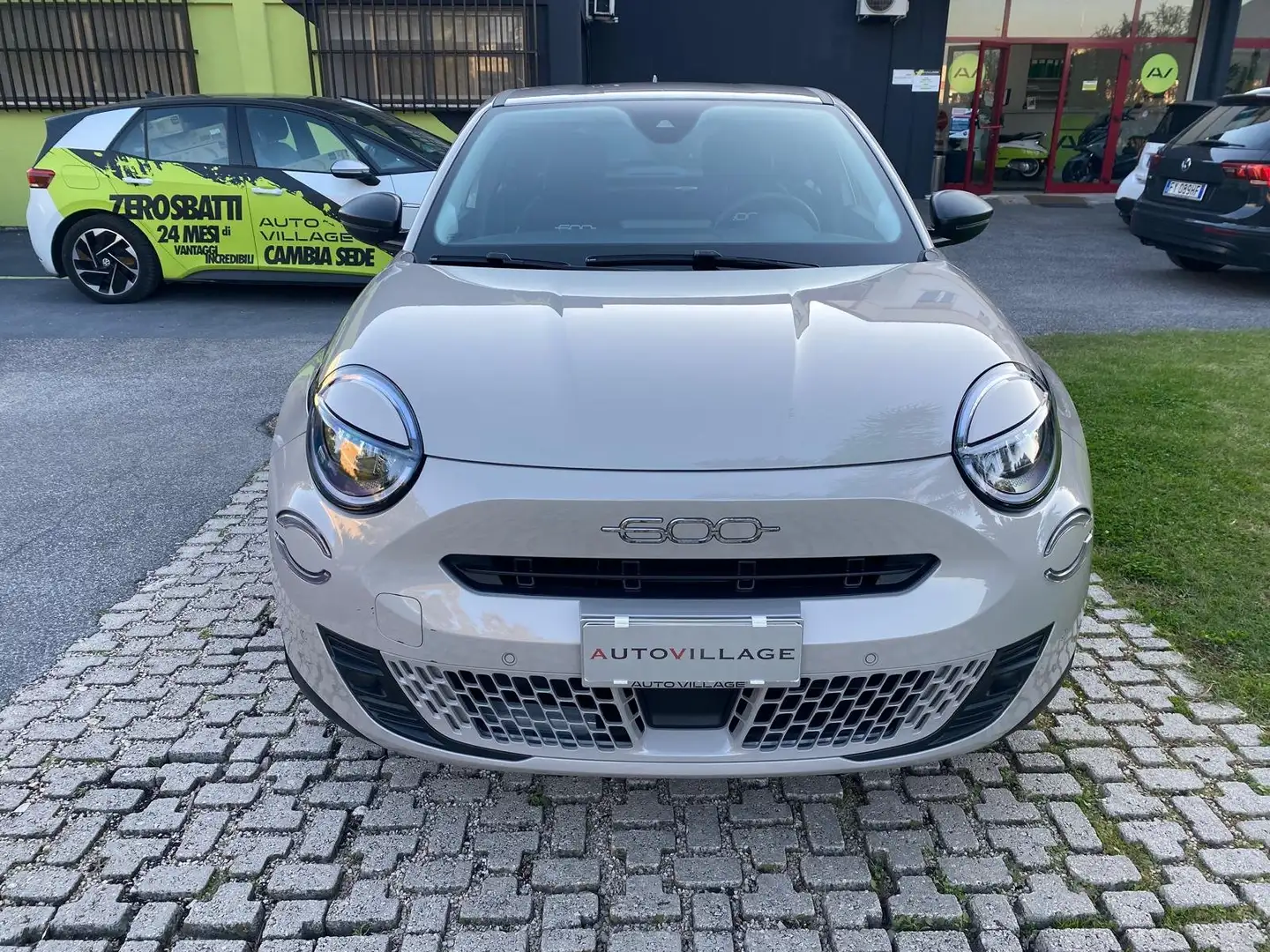 Fiat 600 600 IV 2023 1.2 hybrid 110cv auto Beige - 2