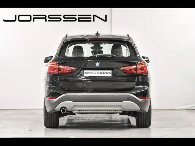 BMW X1 view 4