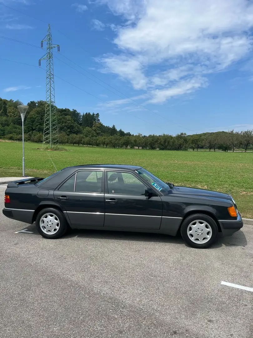 Mercedes-Benz E 200 W124 - 1