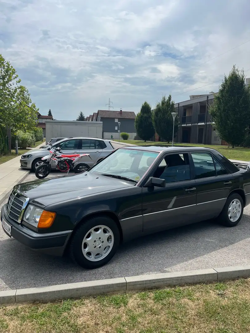Mercedes-Benz E 200 W124 - 2