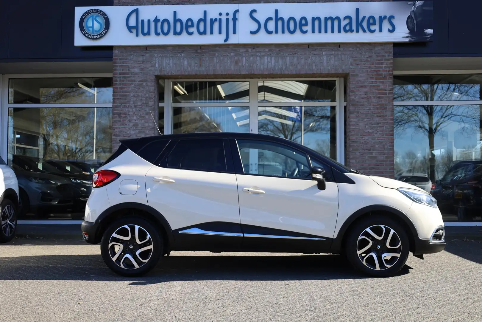 Renault Captur 0.9 TCe Dynamique CAMERA NAVI 17"LMV DAB DUO-TONE Weiß - 2