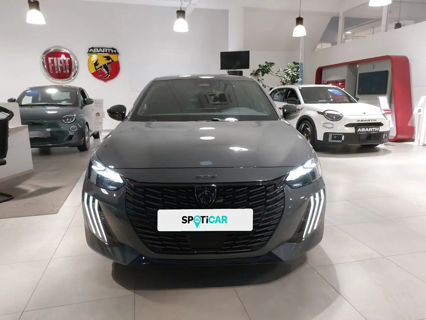 Peugeot 208 Hybrid 110 e-DCS6 GT Grau - 2