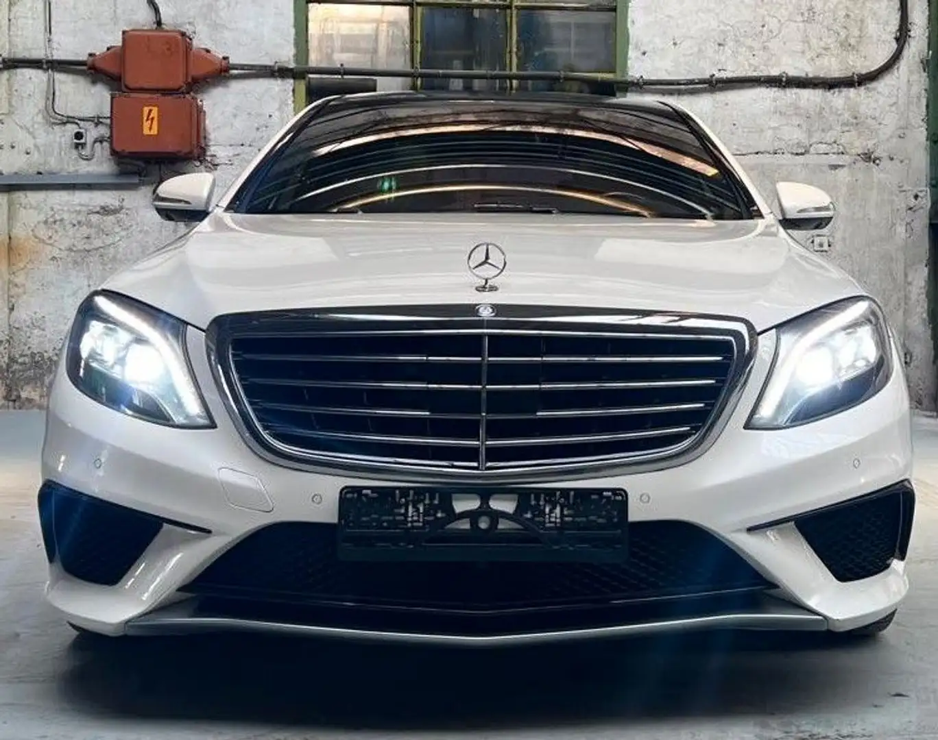 Mercedes-Benz S 63 AMG S63 AMG 4 MATIC L Magic Package Bílá - 2