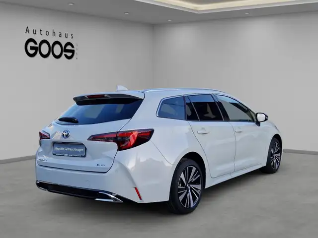 Toyota Corolla view 5