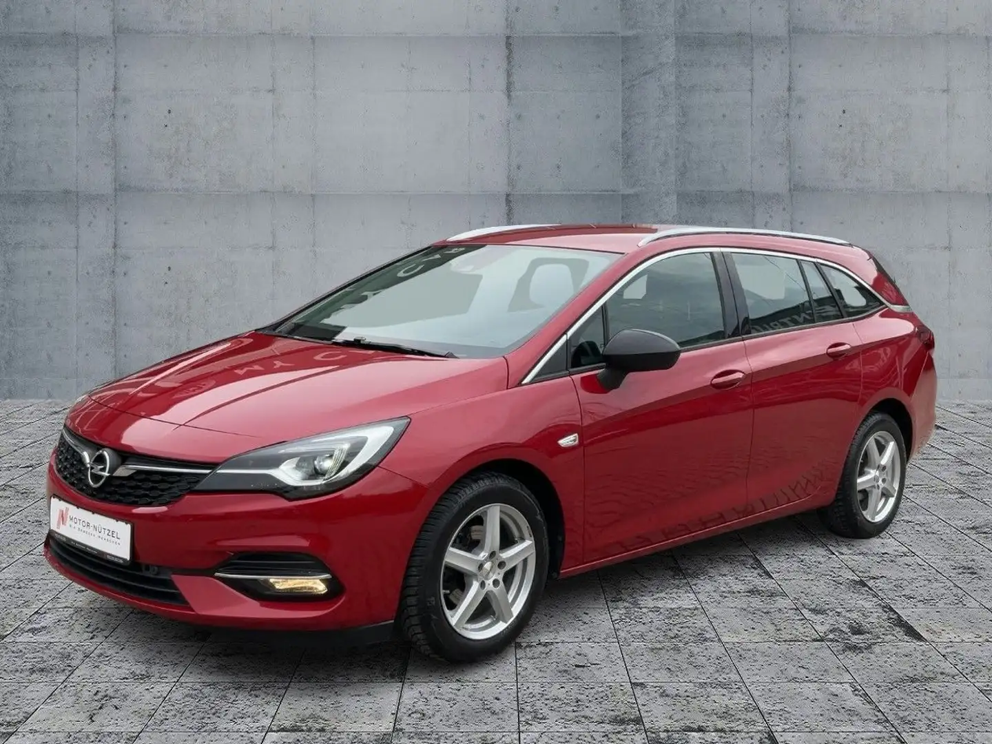 Opel Astra Sports Tourer 1.2 Turbo MATRIX+NAV+AHK+SHZ Rood - 2