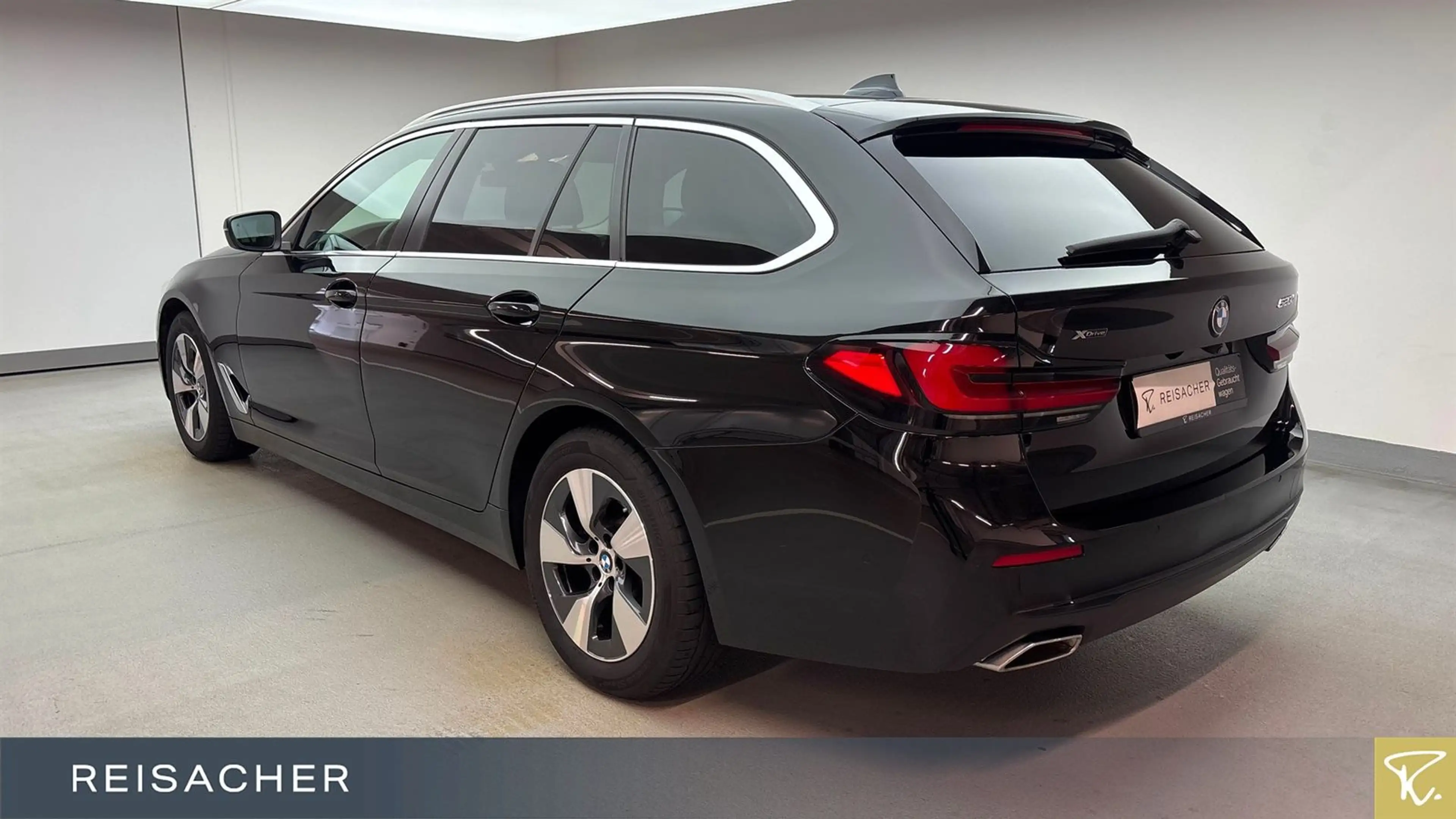 BMW 520 d A xDrive Tou LCProf,AHK,DAProf,SSV,ACC,RFK — photo 2
