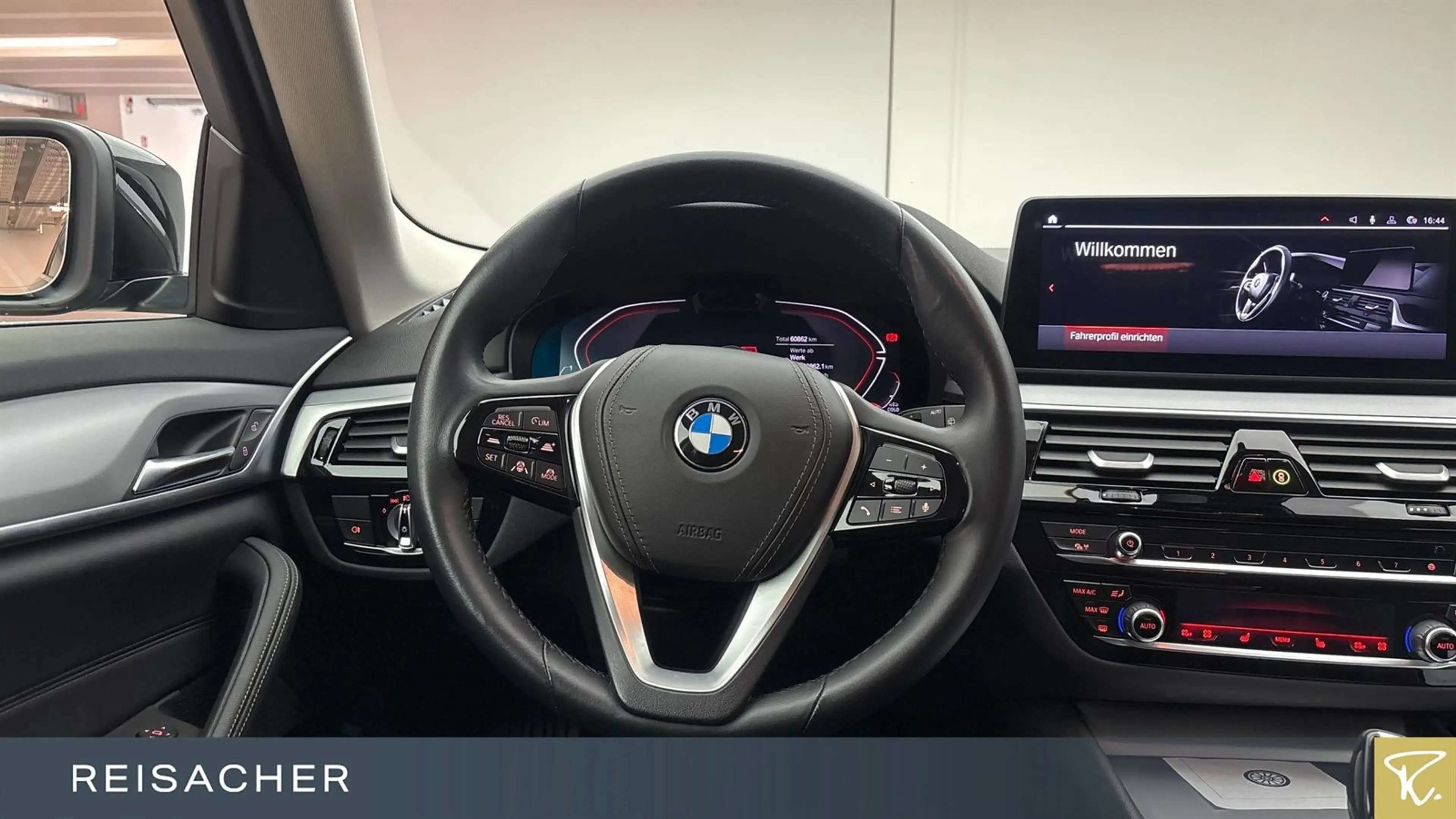 BMW 520 d A xDrive Tou LCProf,AHK,DAProf,SSV,ACC,RFK — photo 5