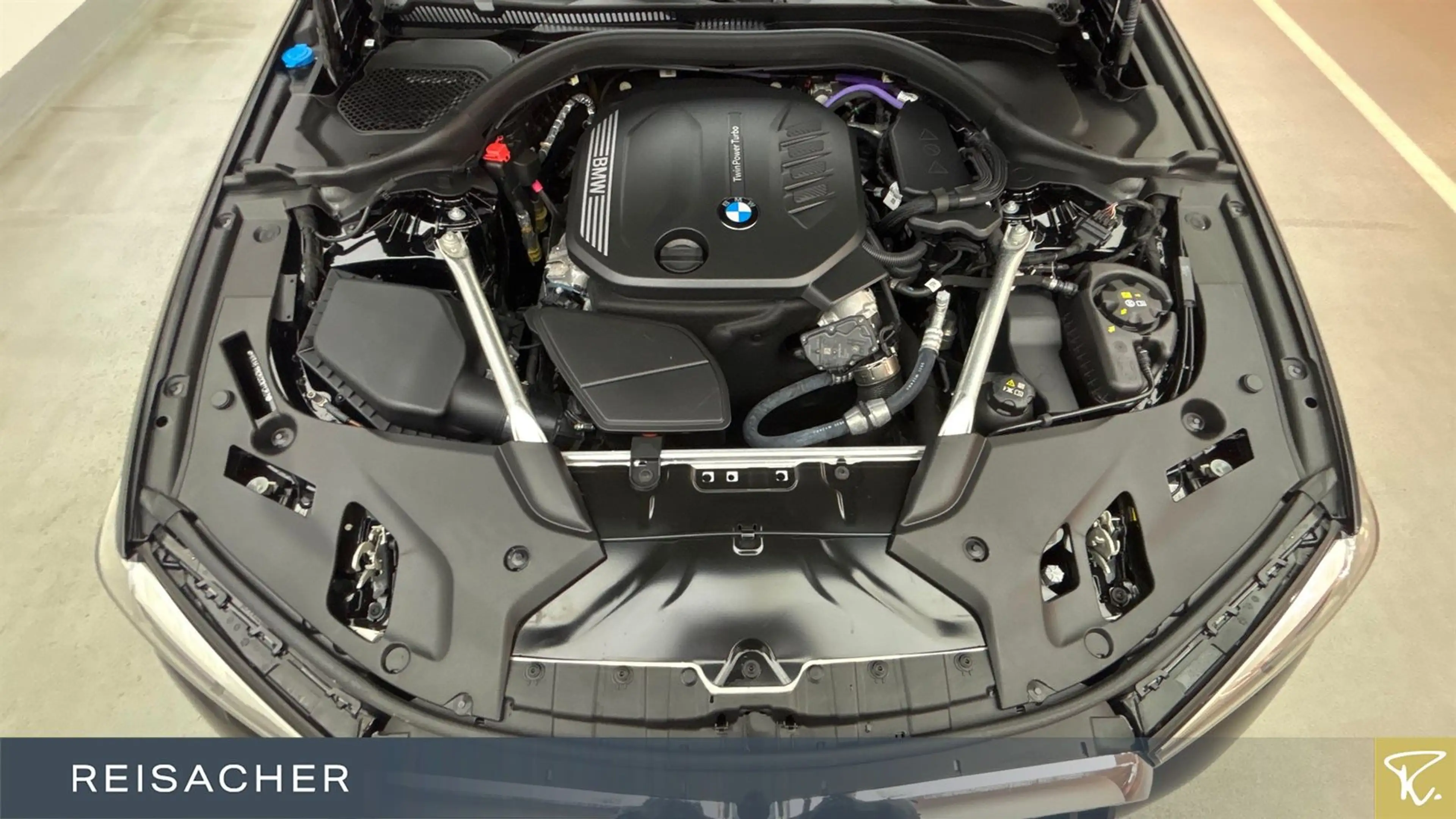 BMW 520 d A xDrive Tou LCProf,AHK,DAProf,SSV,ACC,RFK — photo 7