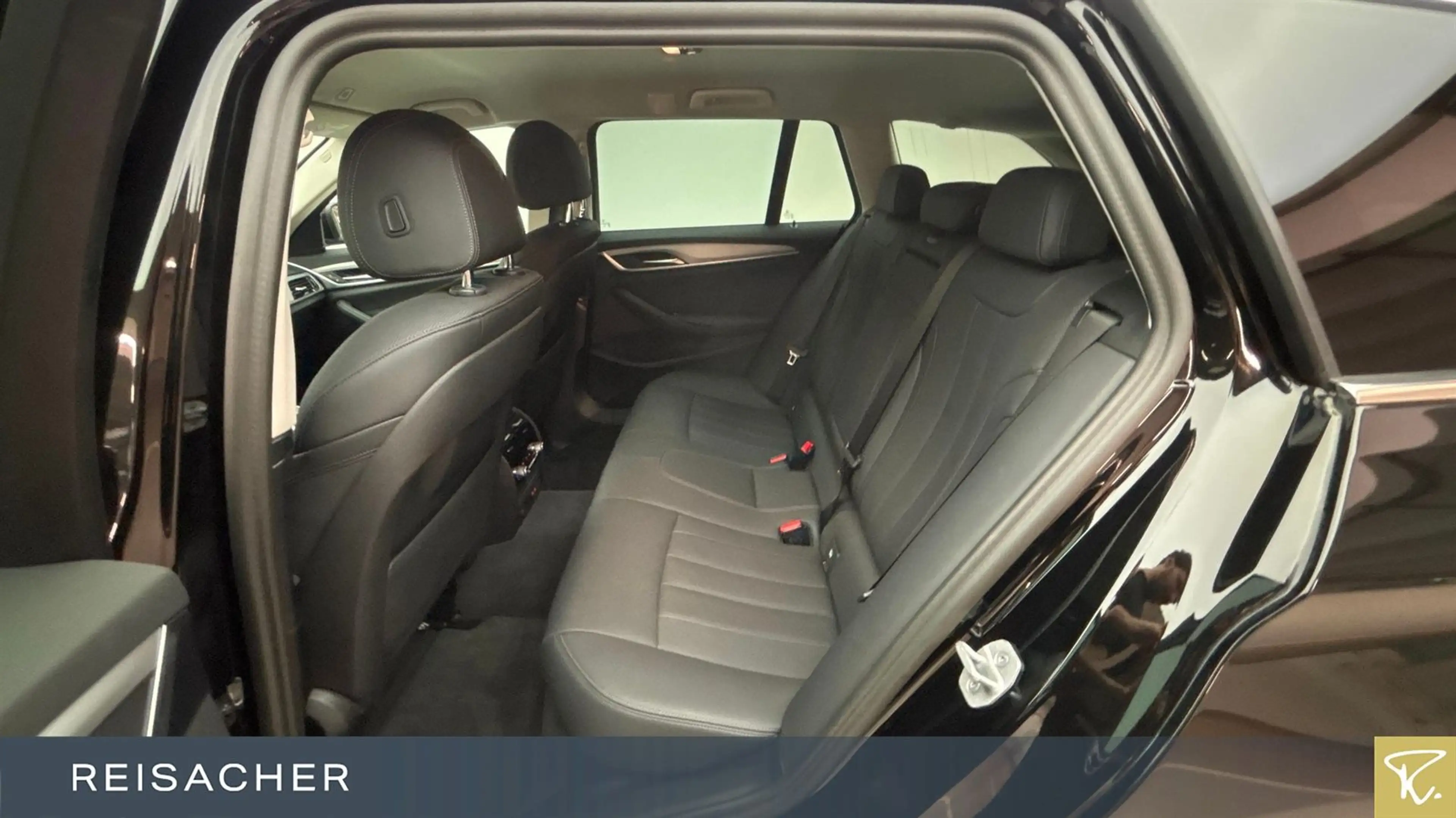 BMW 520 d A xDrive Tou LCProf,AHK,DAProf,SSV,ACC,RFK — photo 8