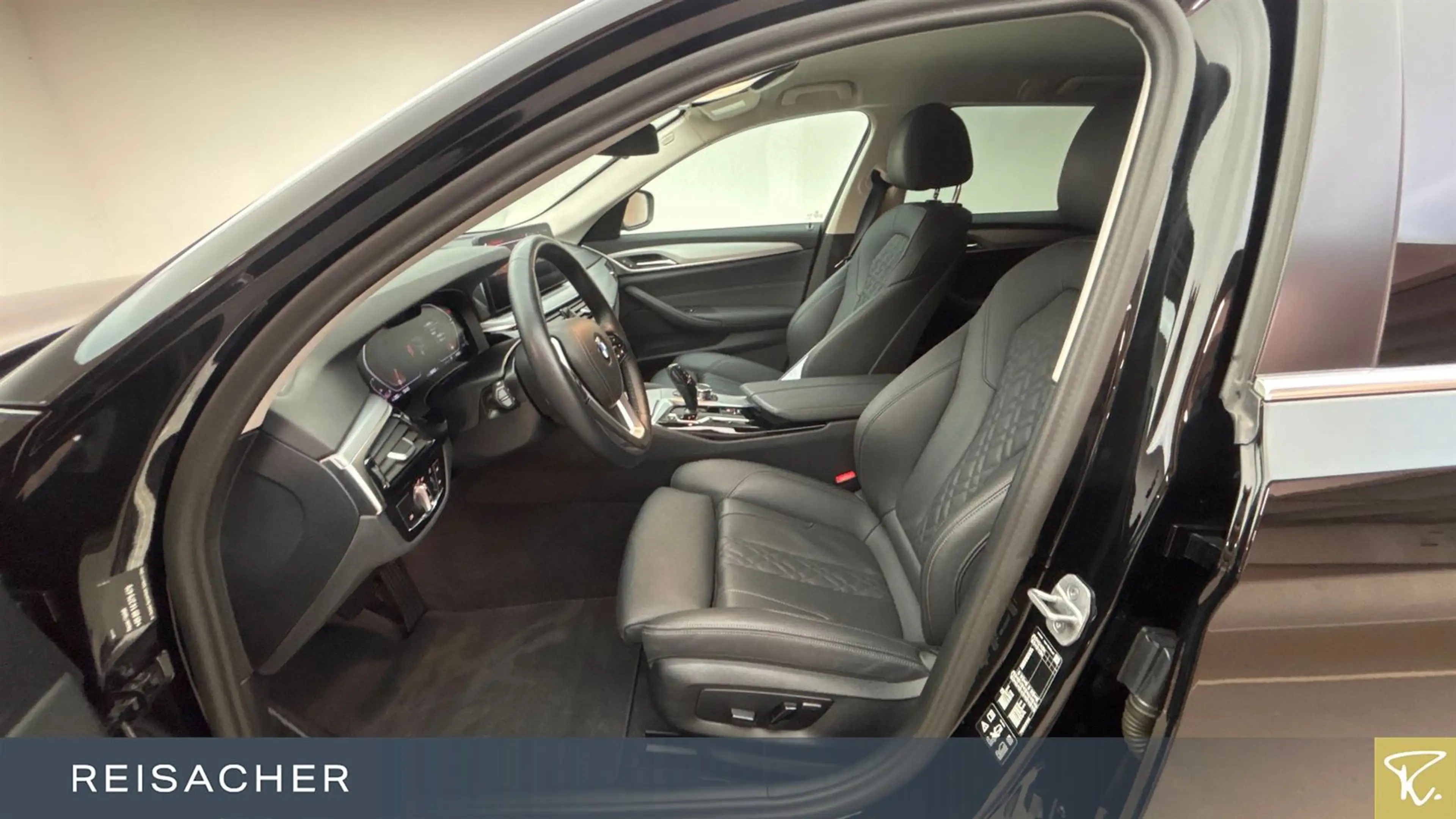 BMW 520 d A xDrive Tou LCProf,AHK,DAProf,SSV,ACC,RFK — photo 4
