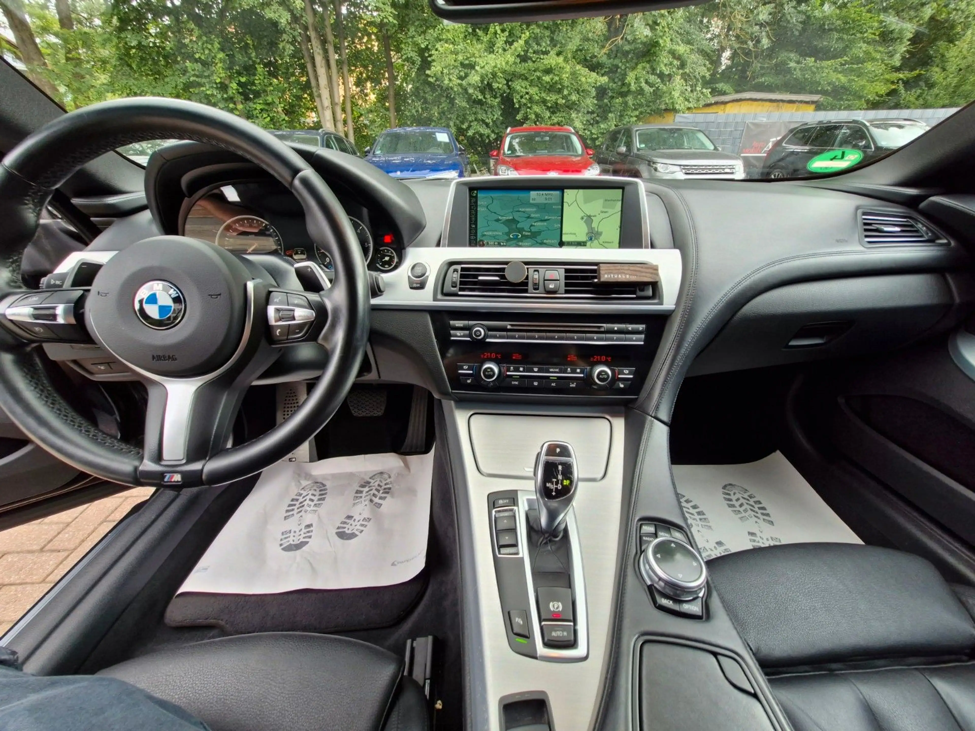 BMW 640 d Cabrio M-Paket LED Leder 20 Zoll — photo 11