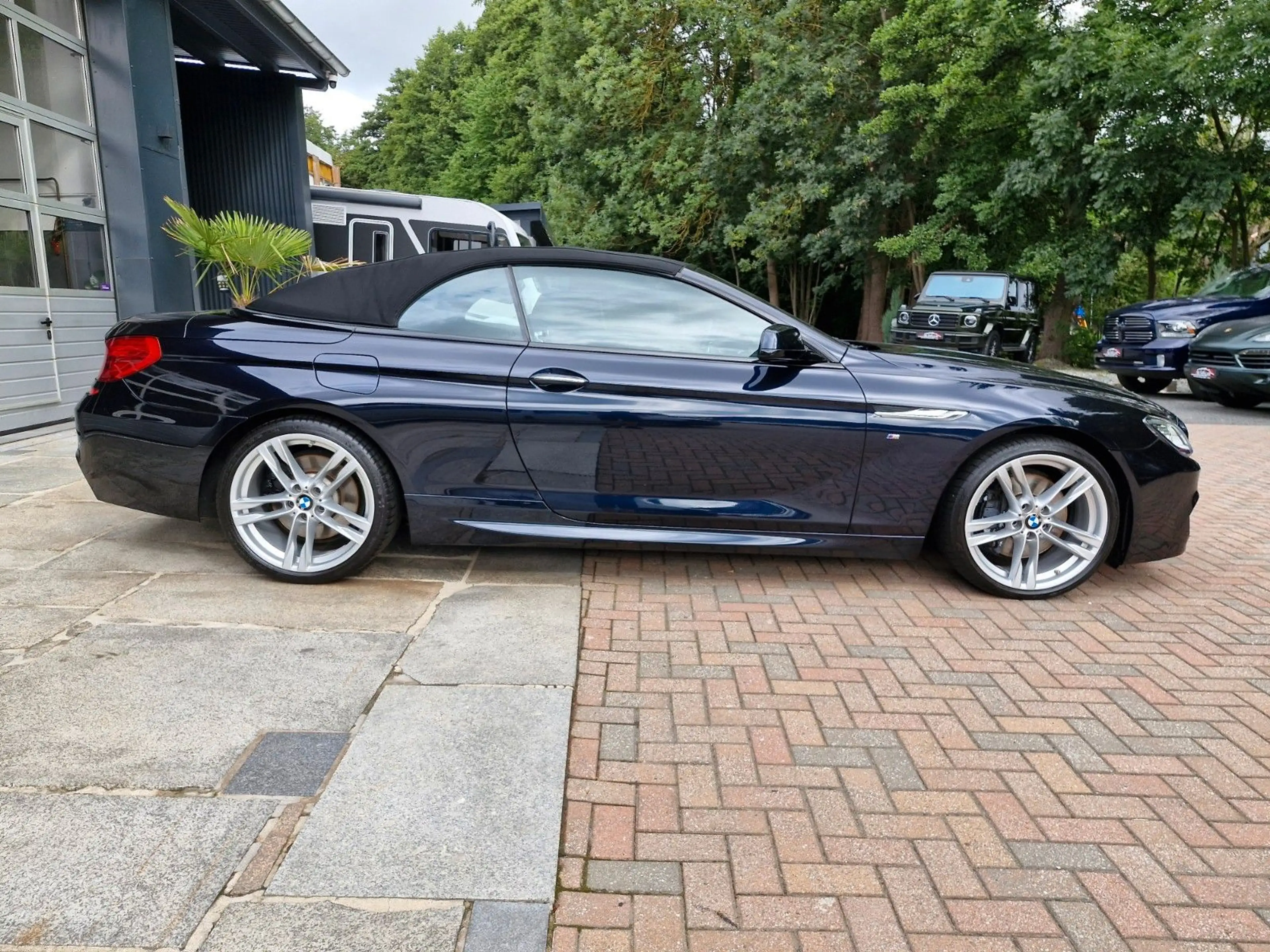 BMW 640 d Cabrio M-Paket LED Leder 20 Zoll — photo 4
