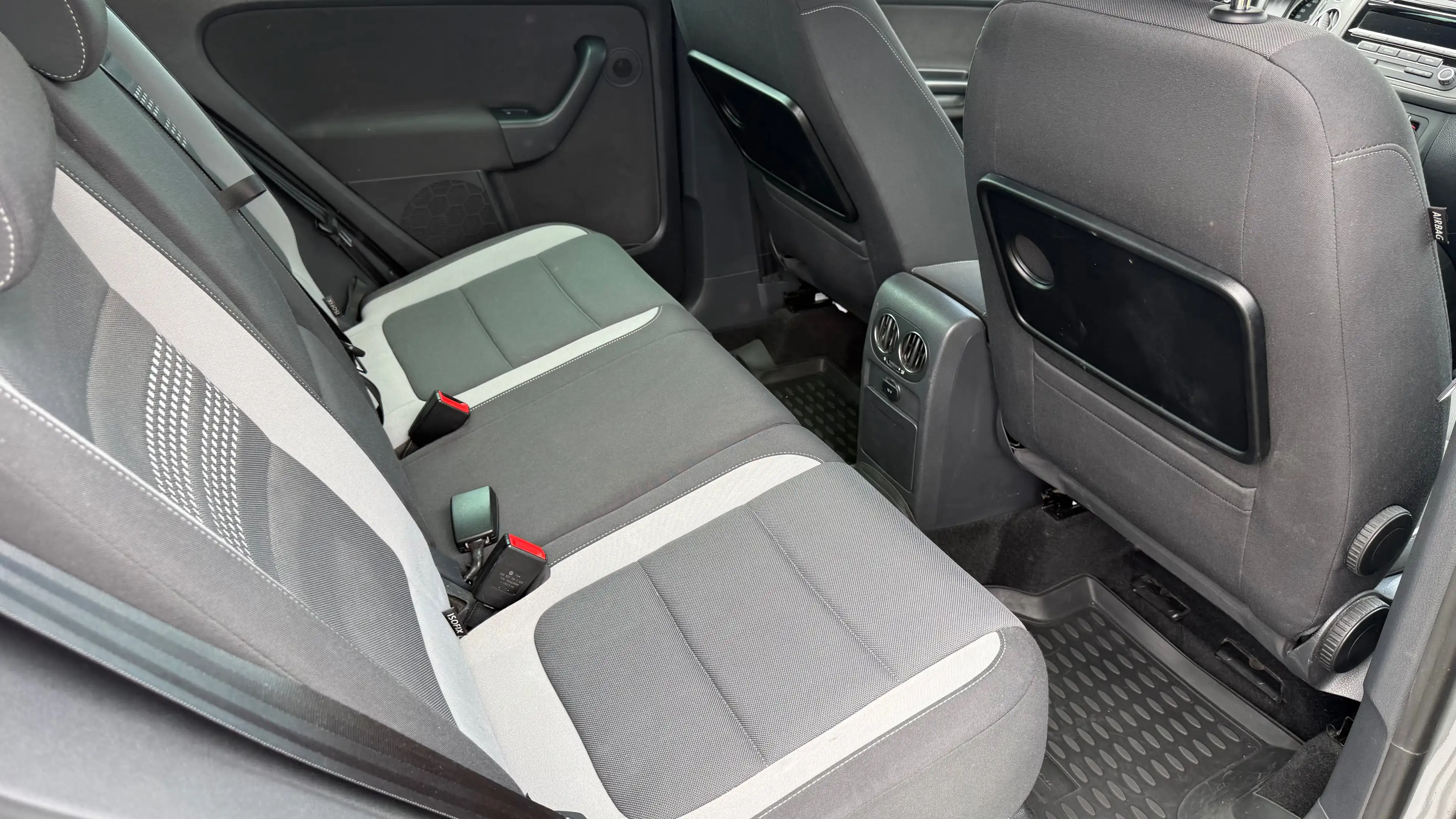 Volkswagen Golf Plus Life — photo 10
