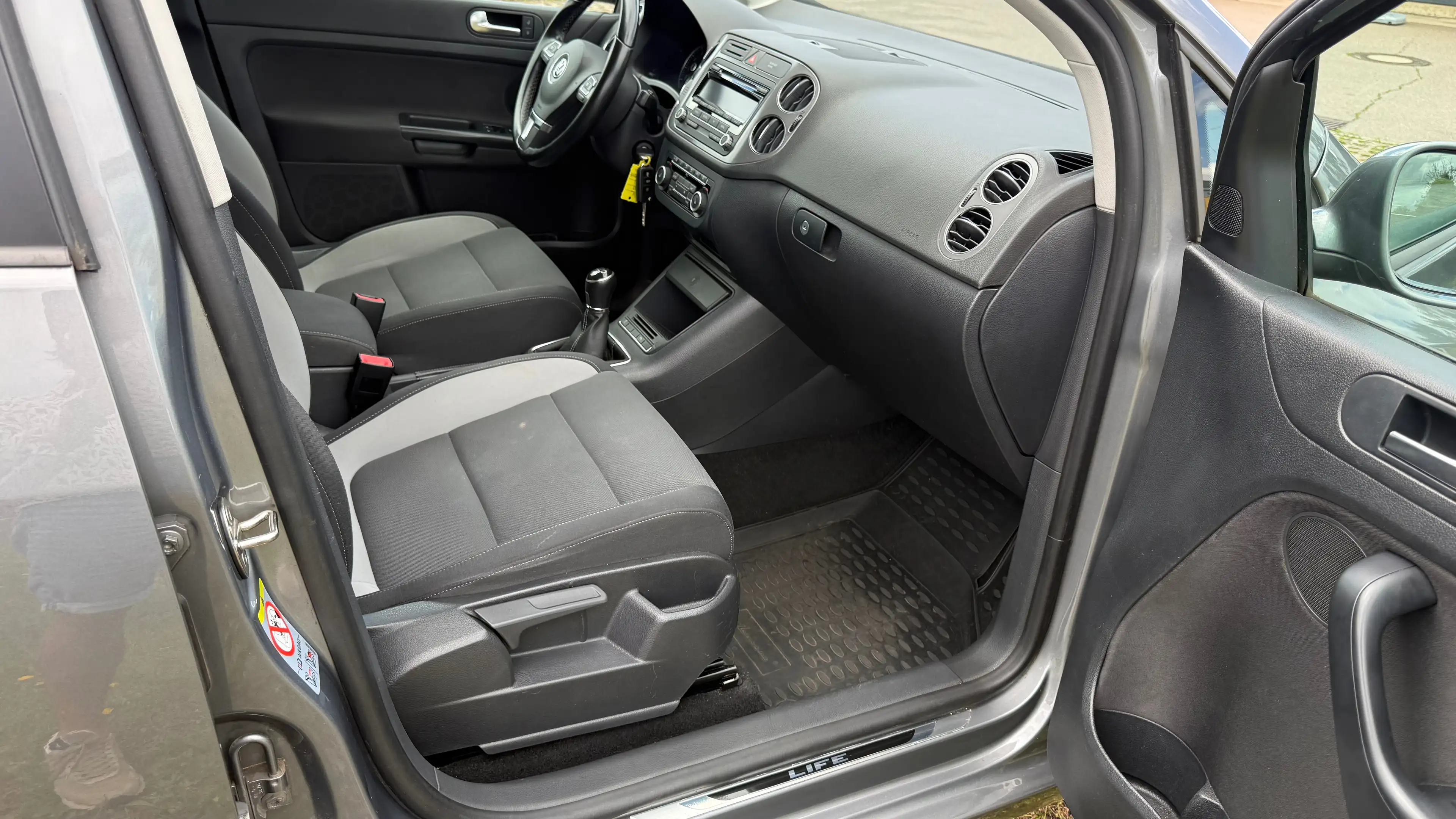 Volkswagen Golf Plus Life — photo 9