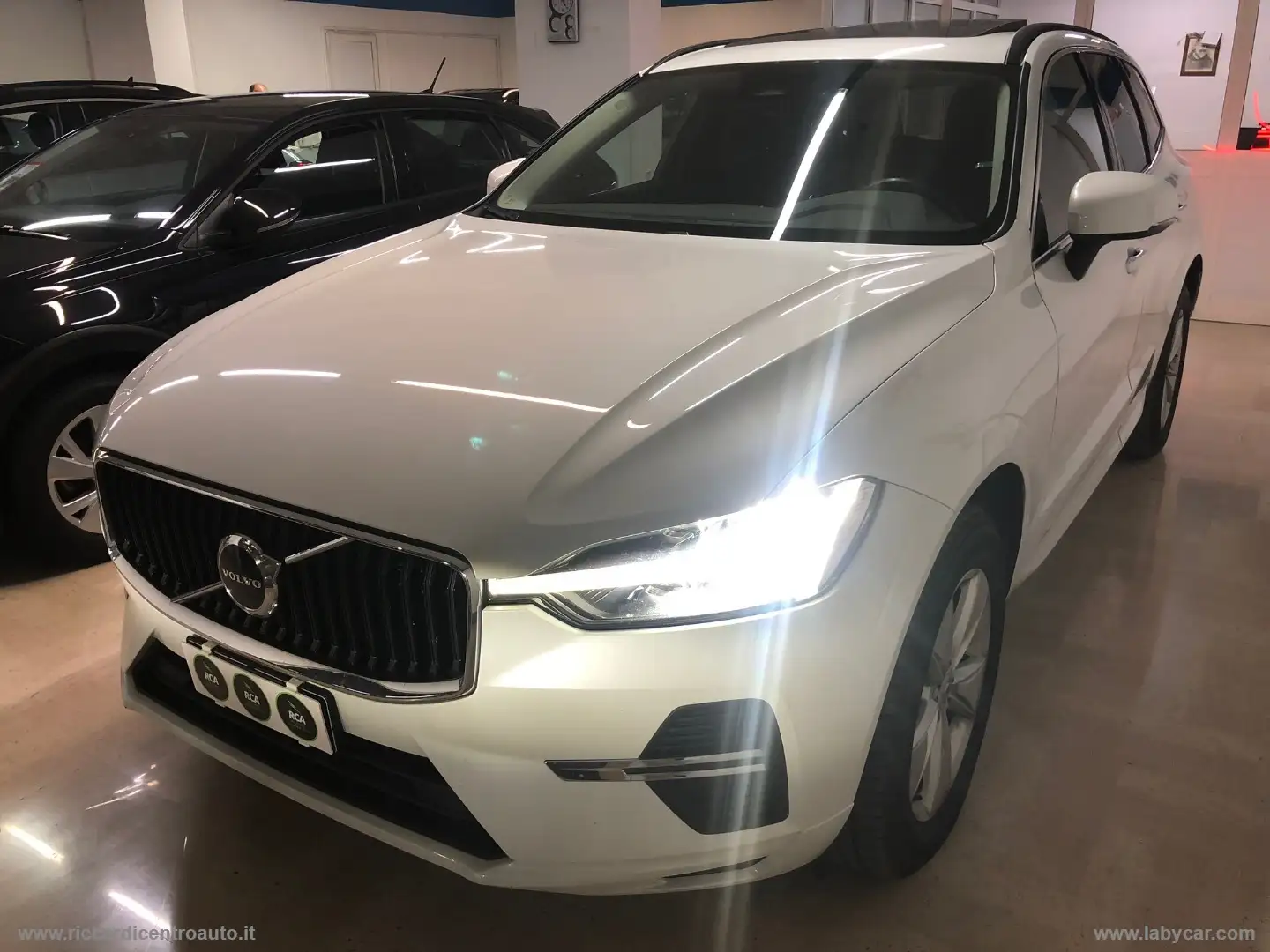 Volvo XC60 B4 2.0 D 197CV 2WD CON TETTO APRIBILE Bianco - 2