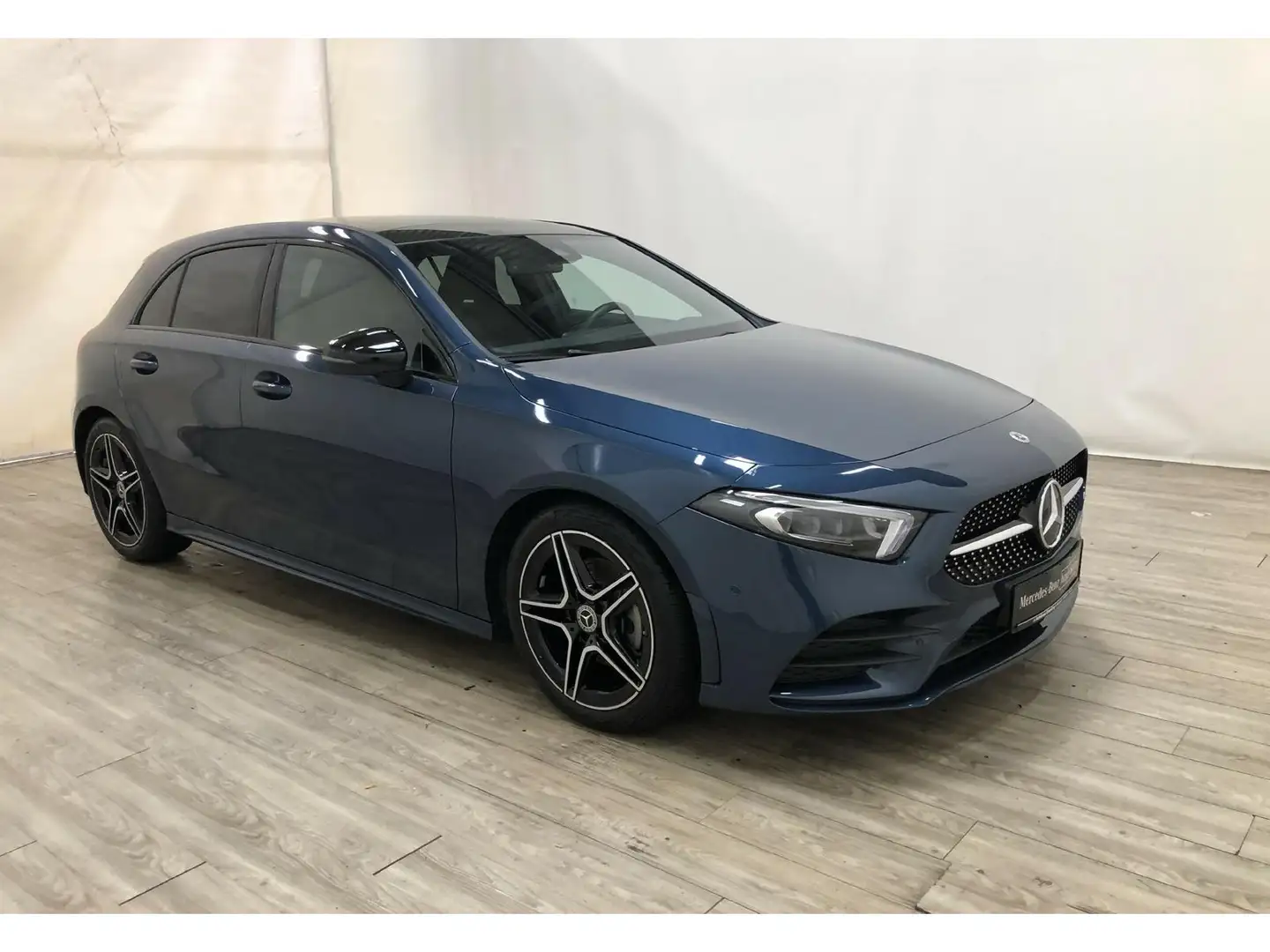 Mercedes-Benz A 200 AMG NIGHT*Pano*Kamera*MULTIBEAM*Ambientebe Blau - 2