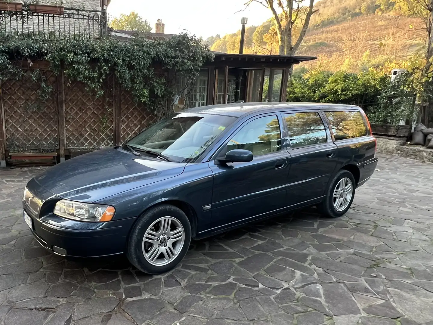 Volvo V70 2.4d Momentum 163cv - 2
