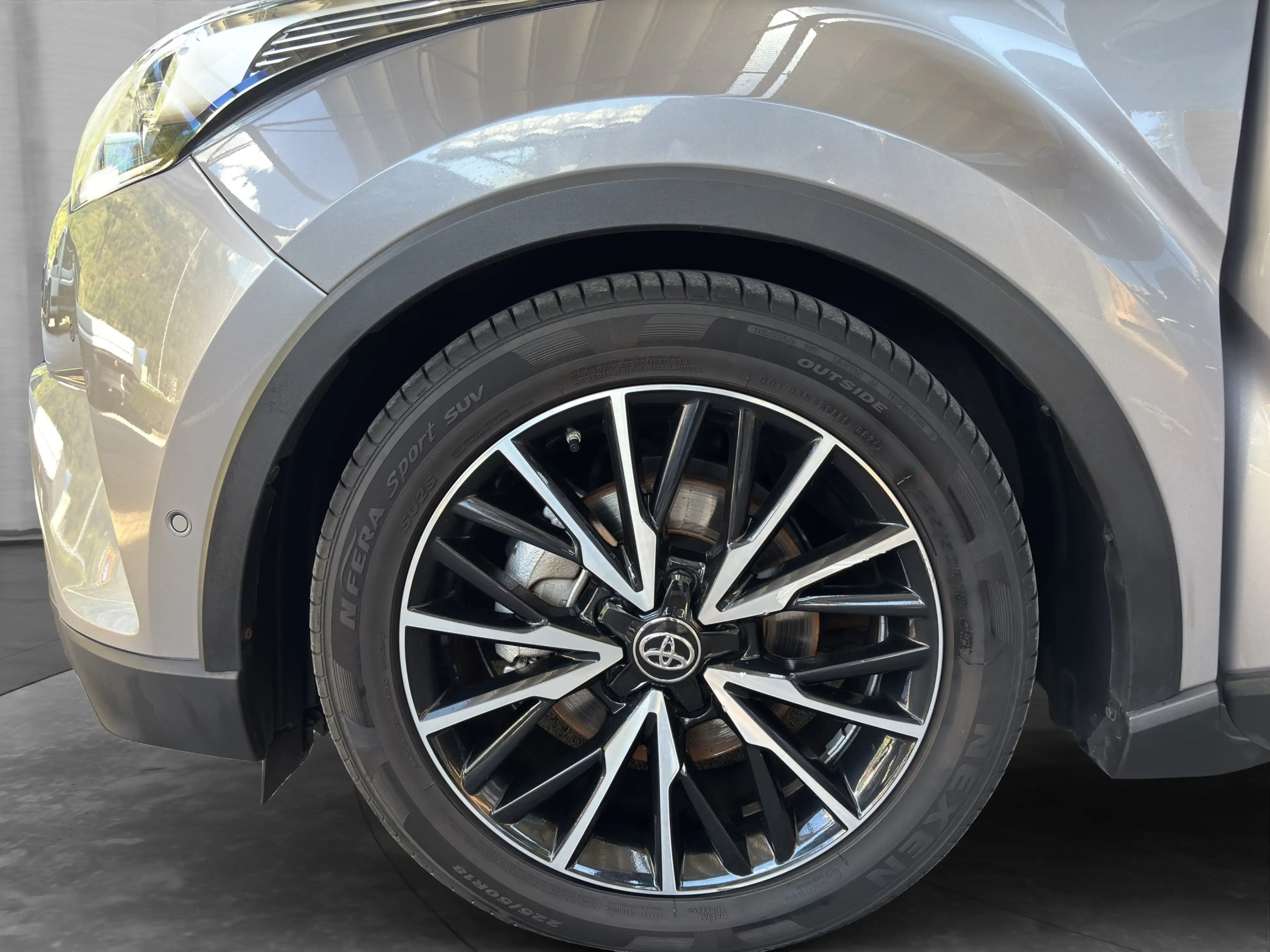 Toyota C-HR C-HR 1,8 HSD C-HIC — photo 20