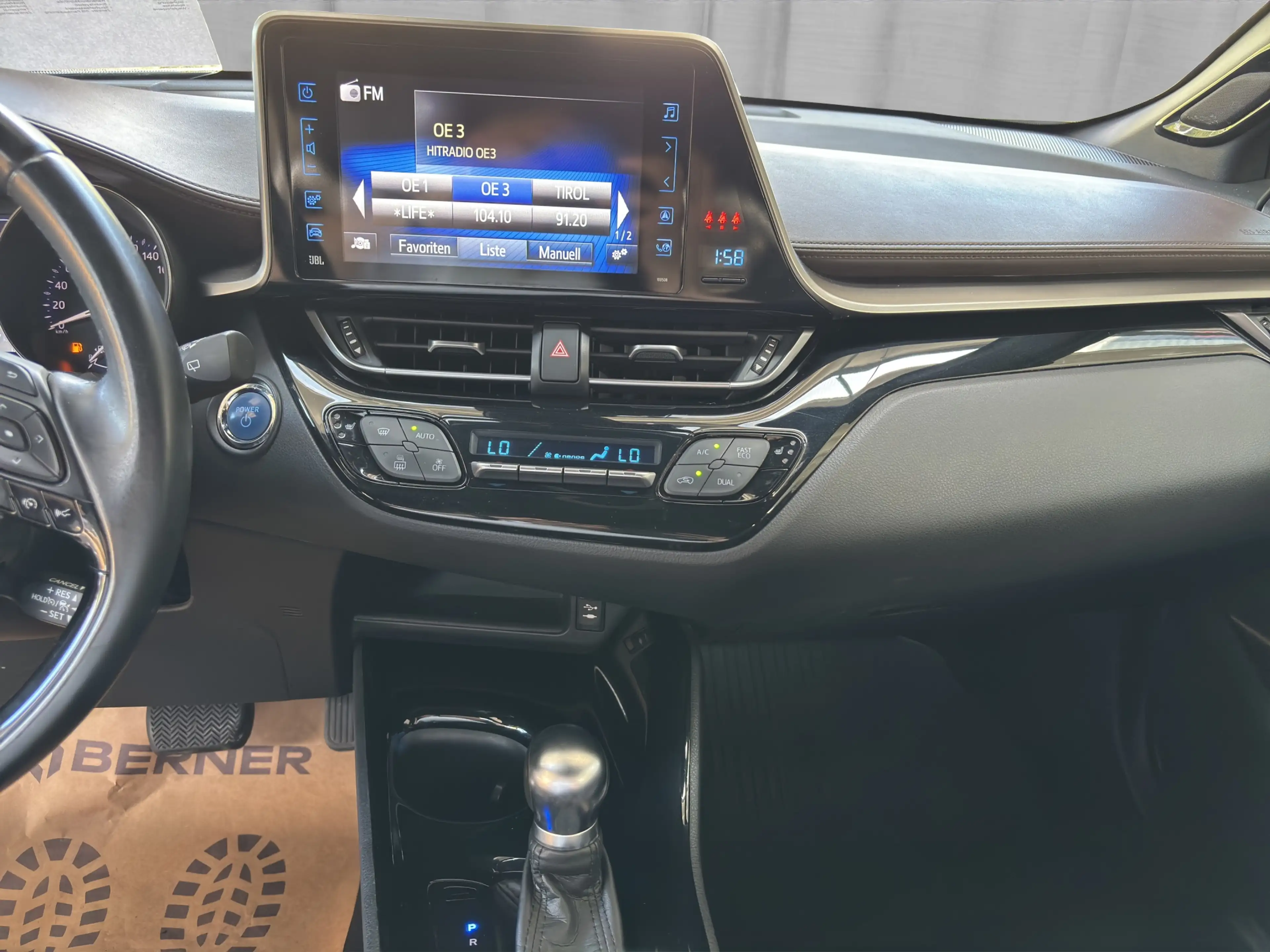 Toyota C-HR C-HR 1,8 HSD C-HIC — photo 13