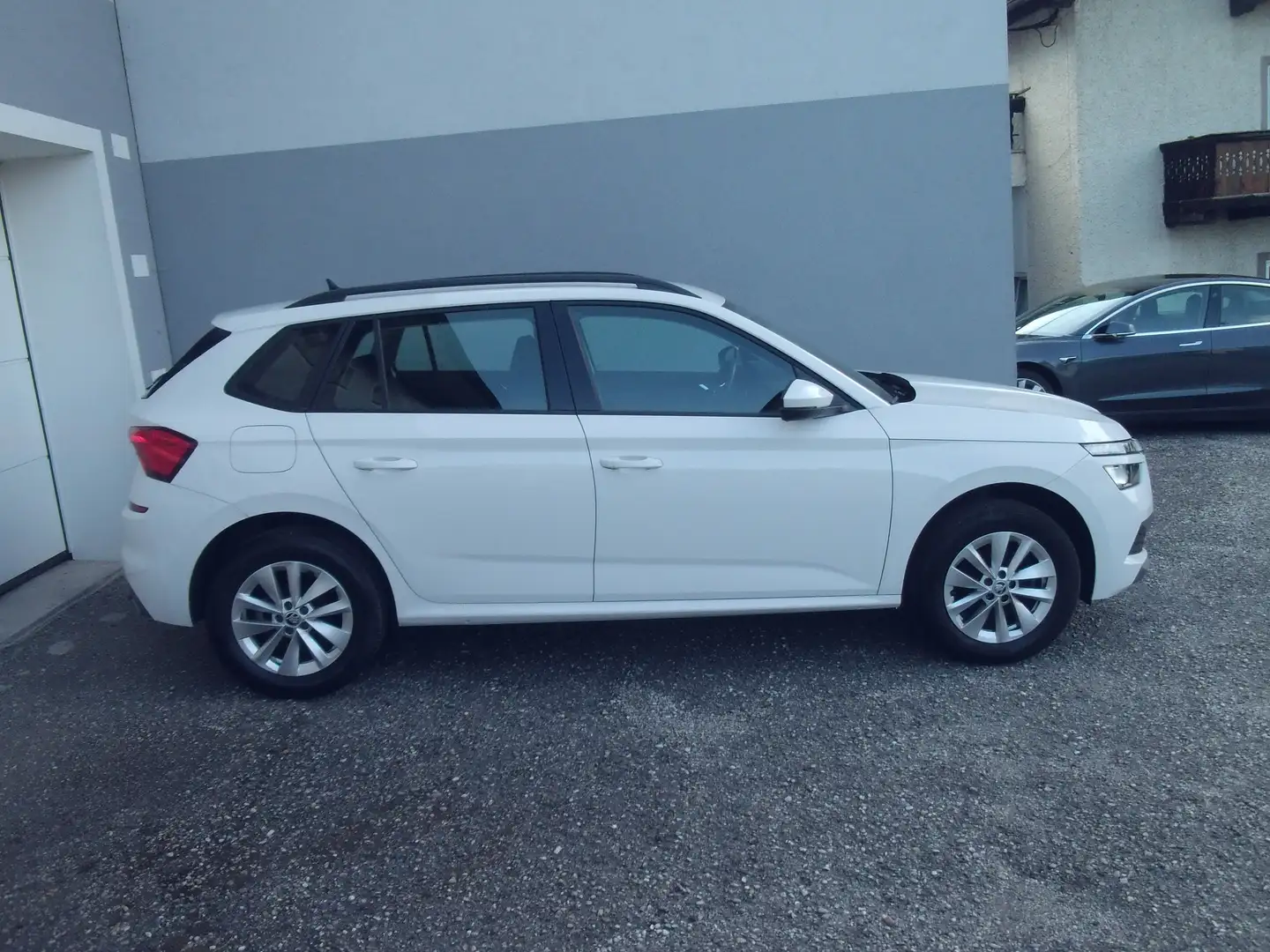 Skoda Kamiq Ambition NAVI, VIRTUAL C, TEMP, ALU 16", DAB+, TEL Weiß - 2