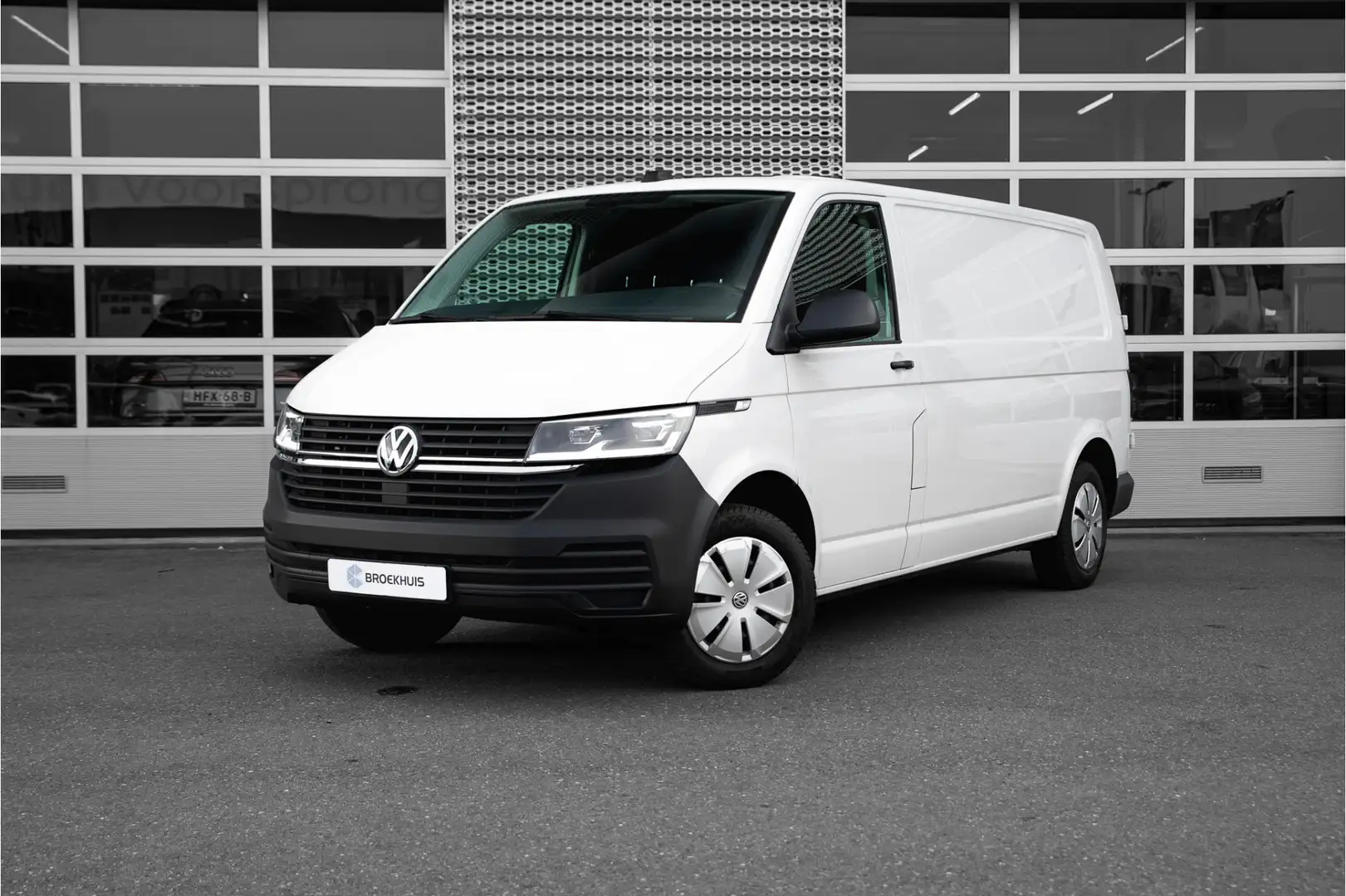 Volkswagen T6.1 Transporter | 2021 | Led | Bijrijdersbank | App Connect | Navi Wit - 1