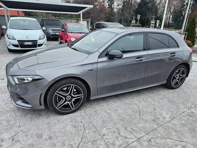 Mercedes-Benz A 250 e Automatic EQ-Power Premium amg