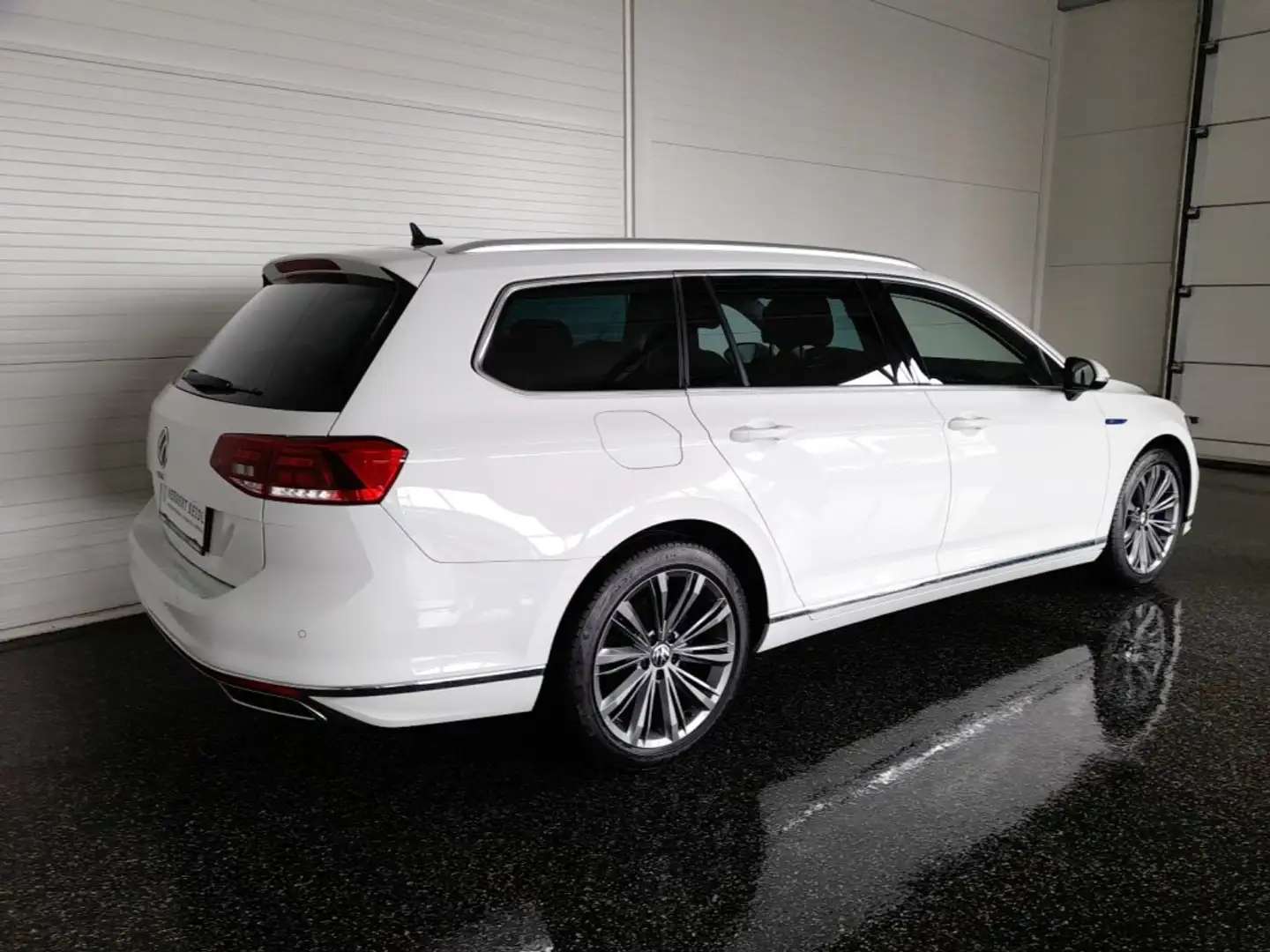 Volkswagen Passat Variant GTE PHEV DSG Weiß - 2