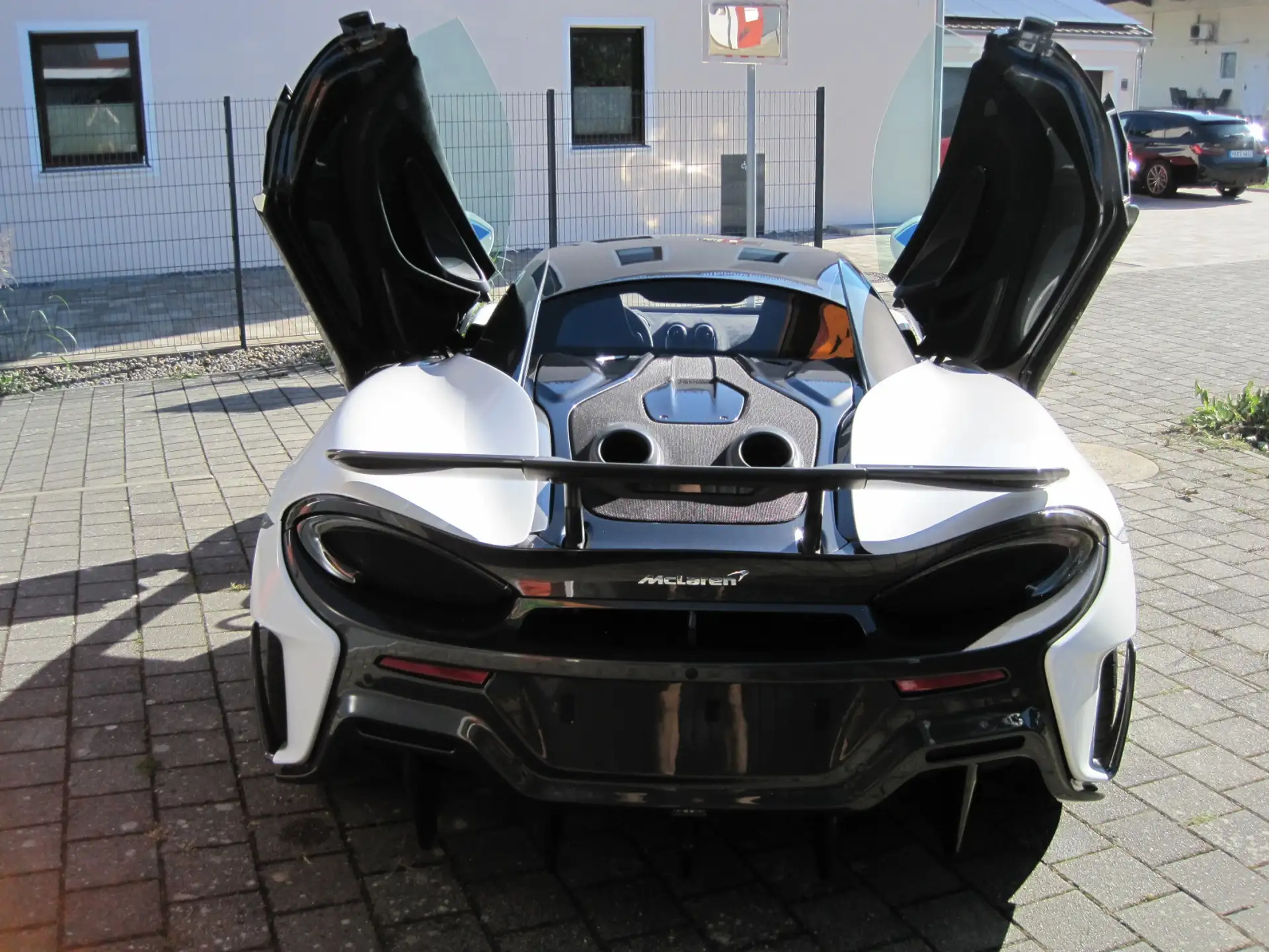 맥라렌 600LT 2019 흰색 사진 6