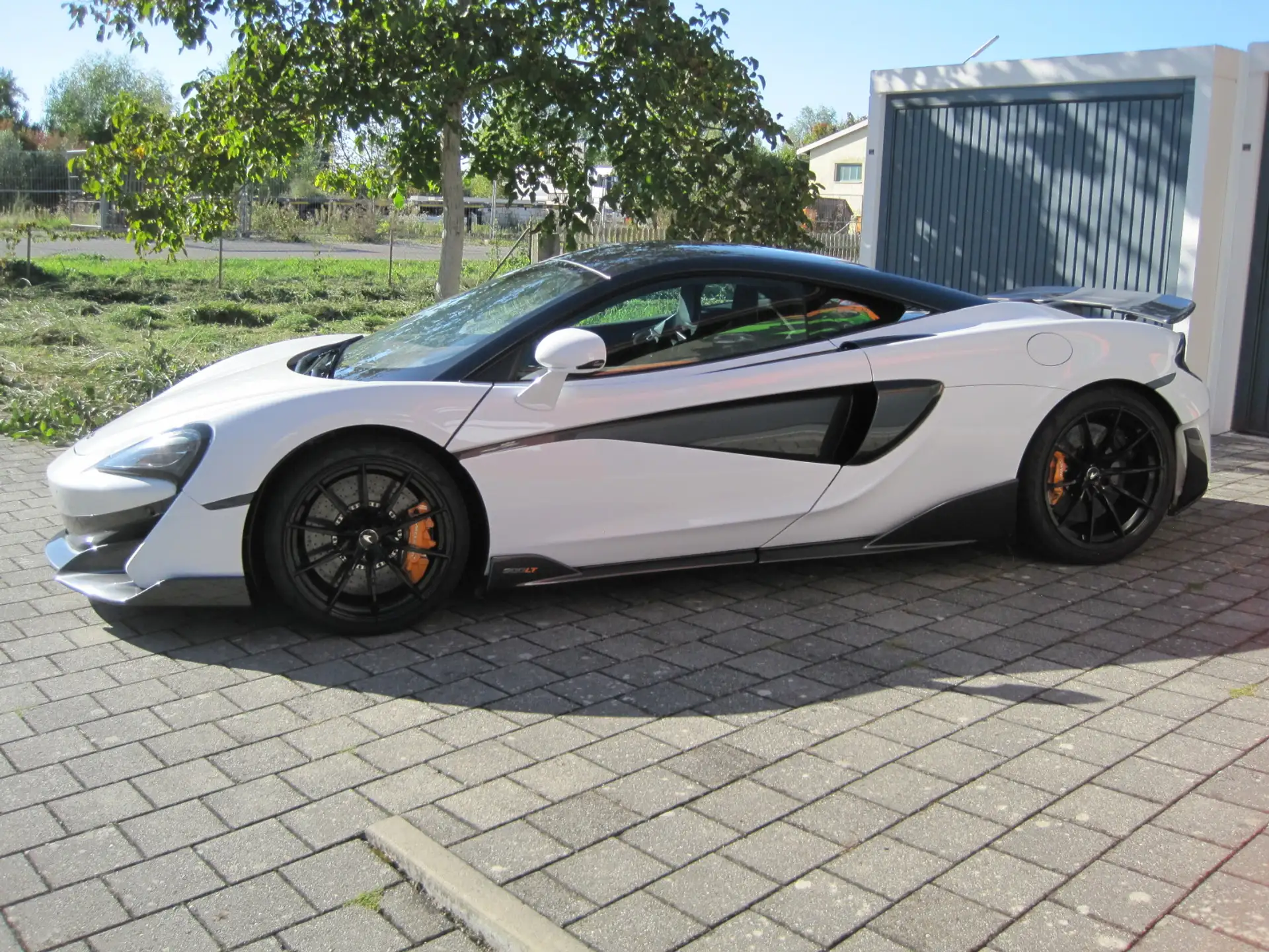 맥라렌 600LT 2019 흰색 사진 3