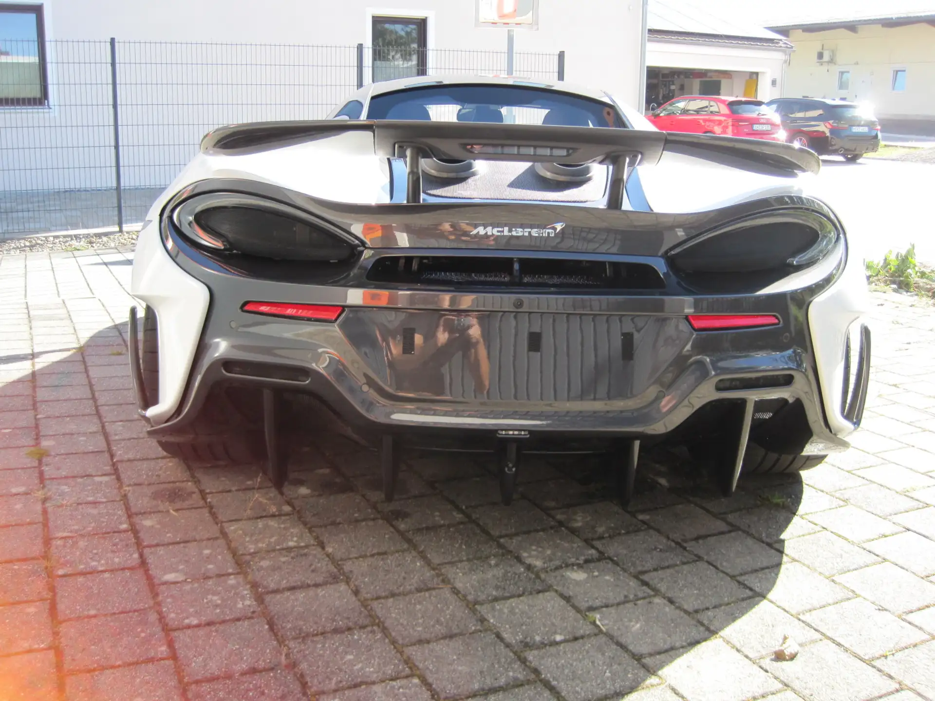 맥라렌 600LT 2019 흰색 사진 5