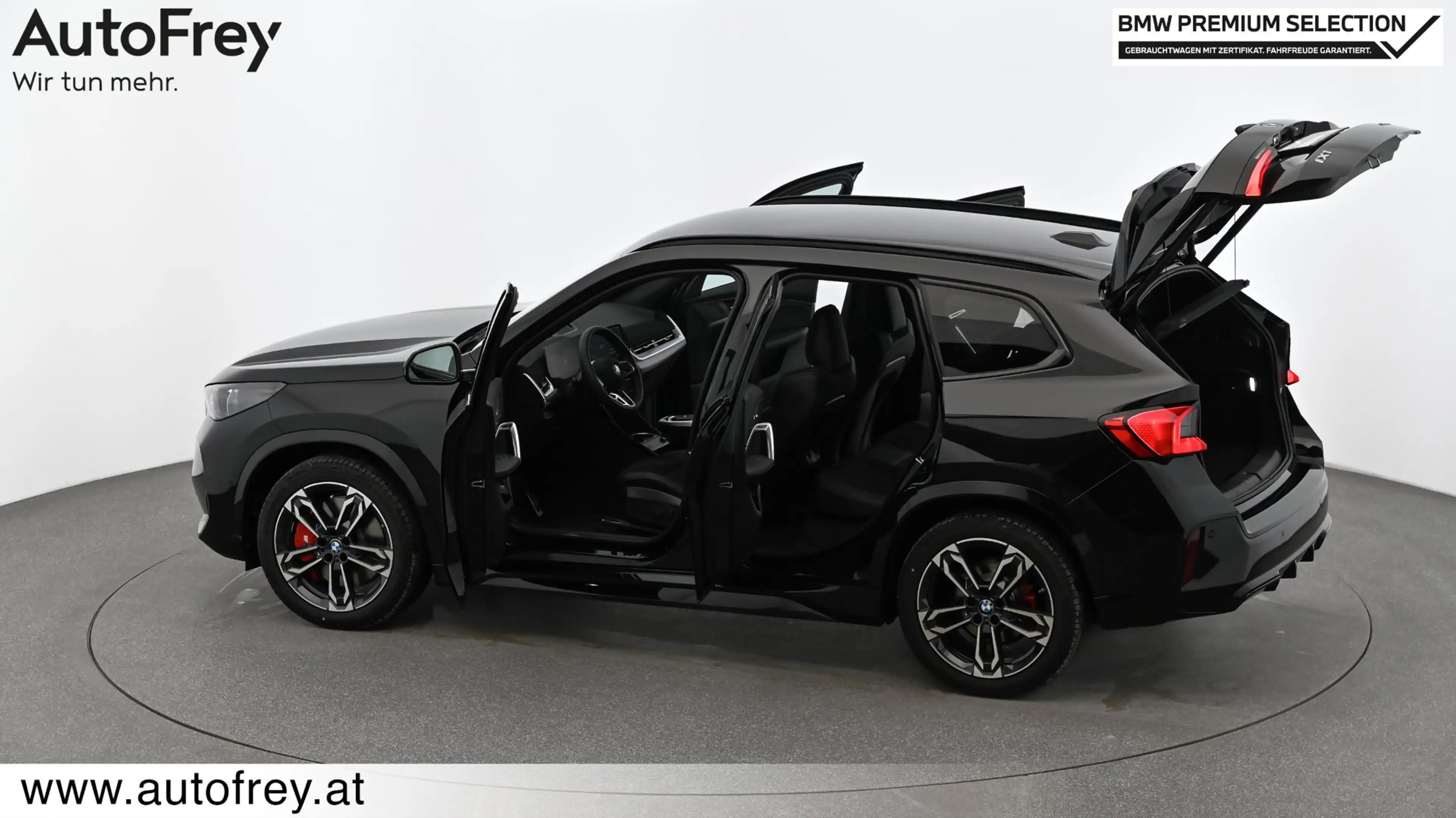BMW iX1 xDrive30 — photo 7