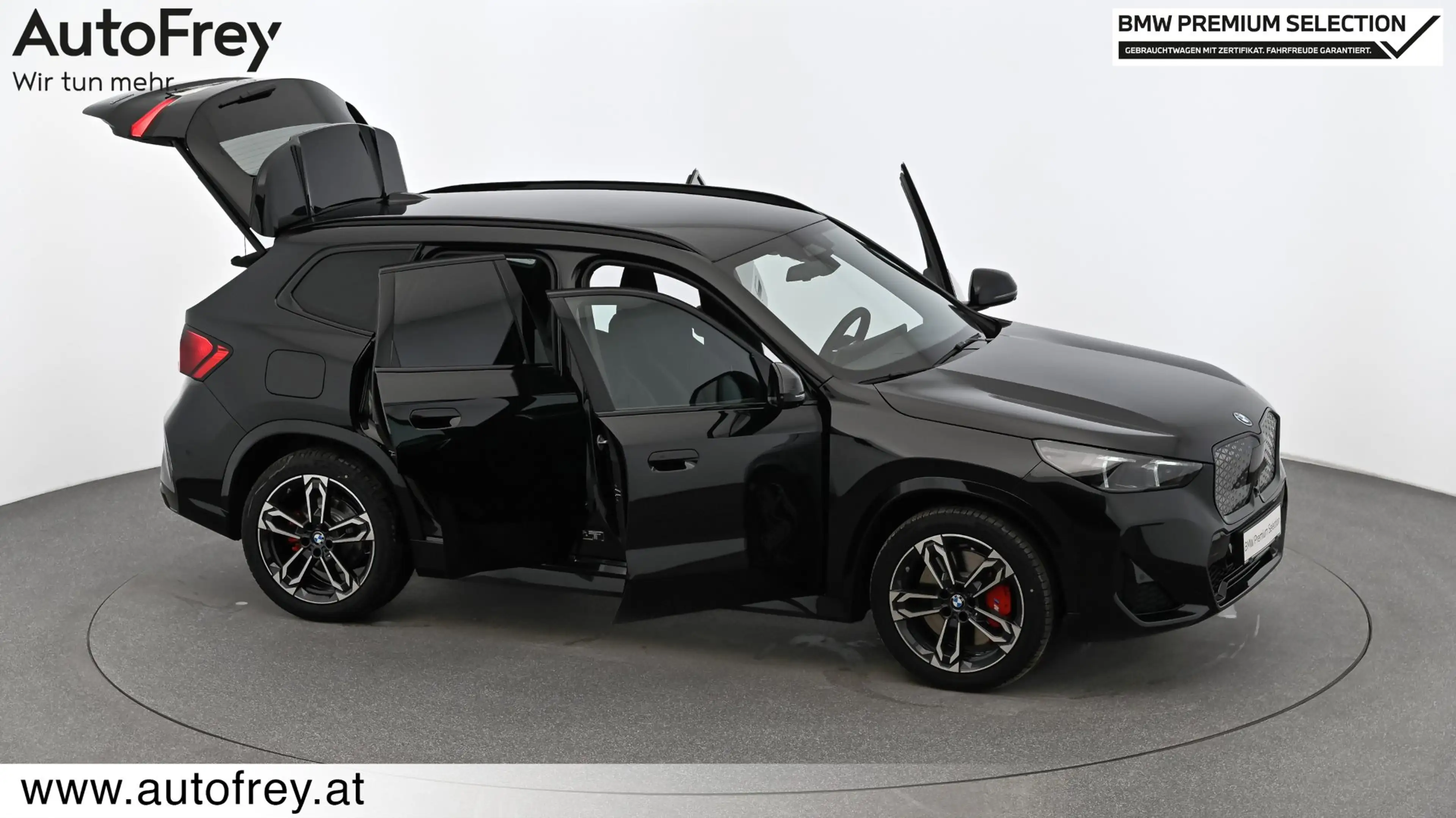 BMW iX1 xDrive30 — photo 9