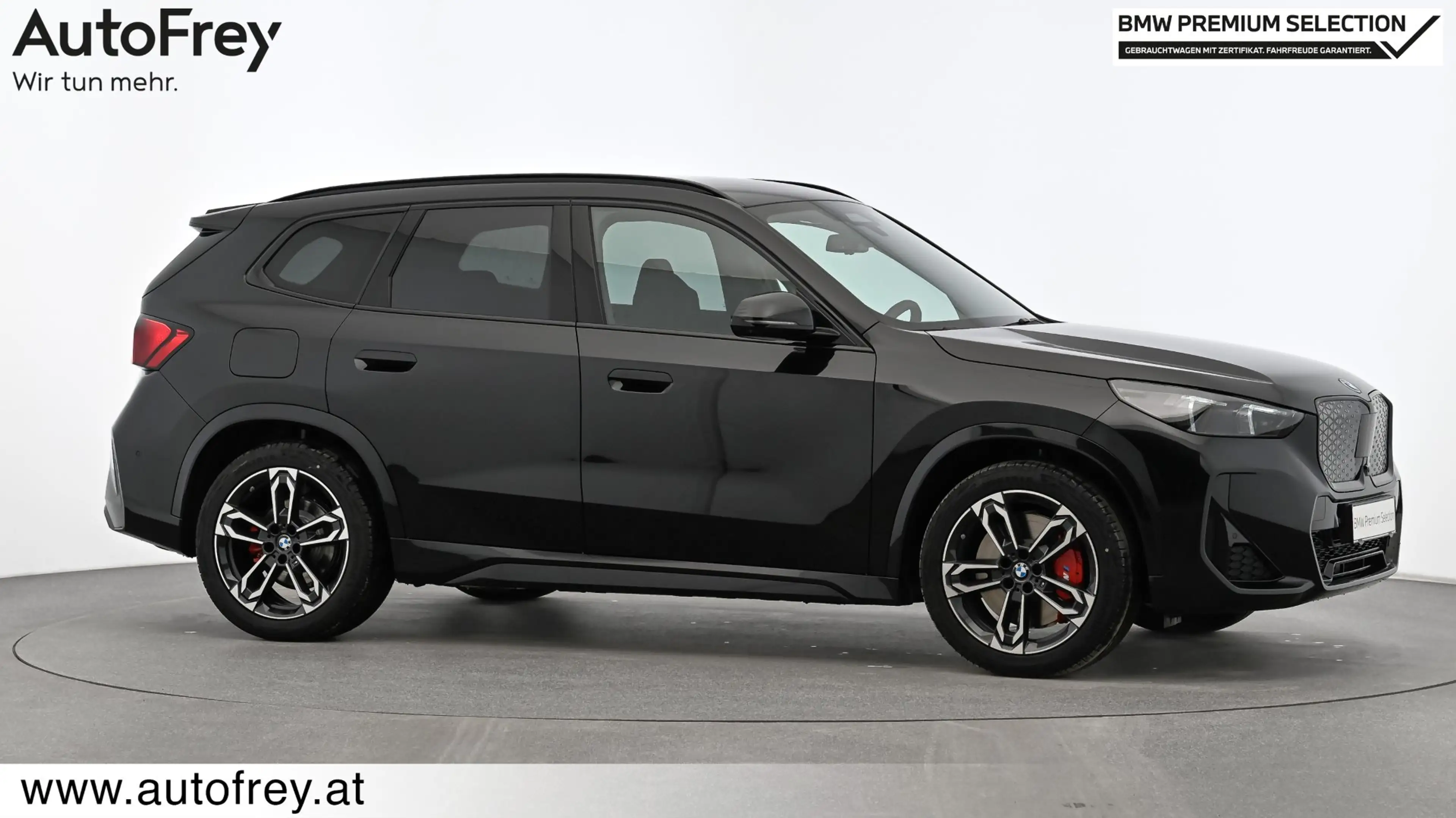 BMW iX1 xDrive30 — photo 4