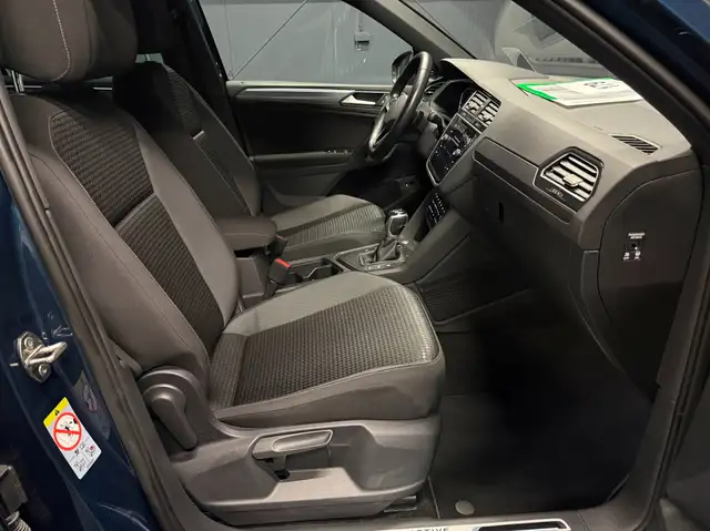Volkswagen Tiguan view 12