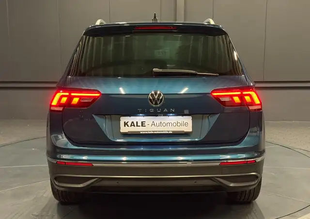 Volkswagen Tiguan view 5