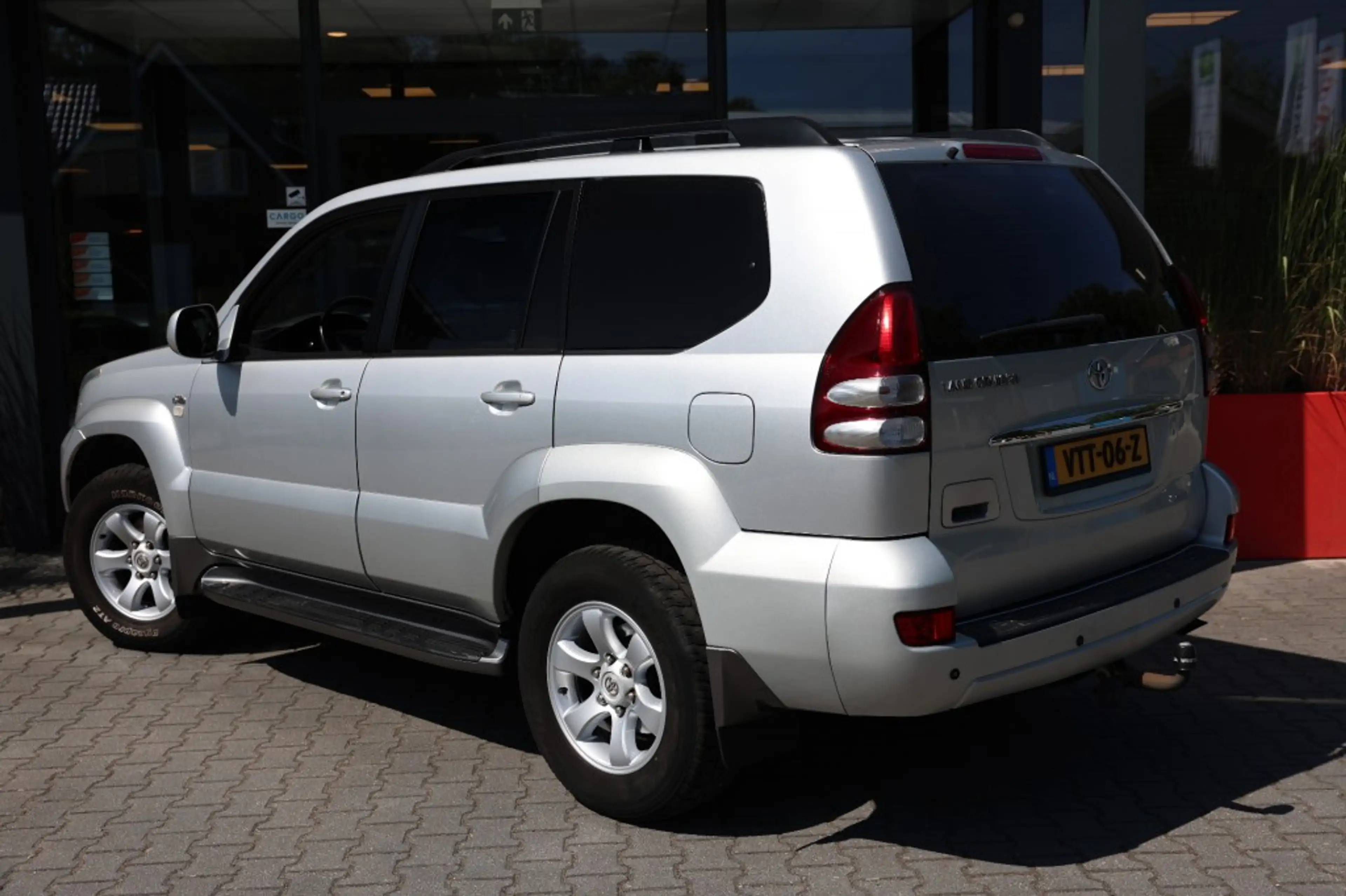Toyota Land Cruiser 3.0 D-4D 5DRS SX A/T VAN MARGE — photo 4
