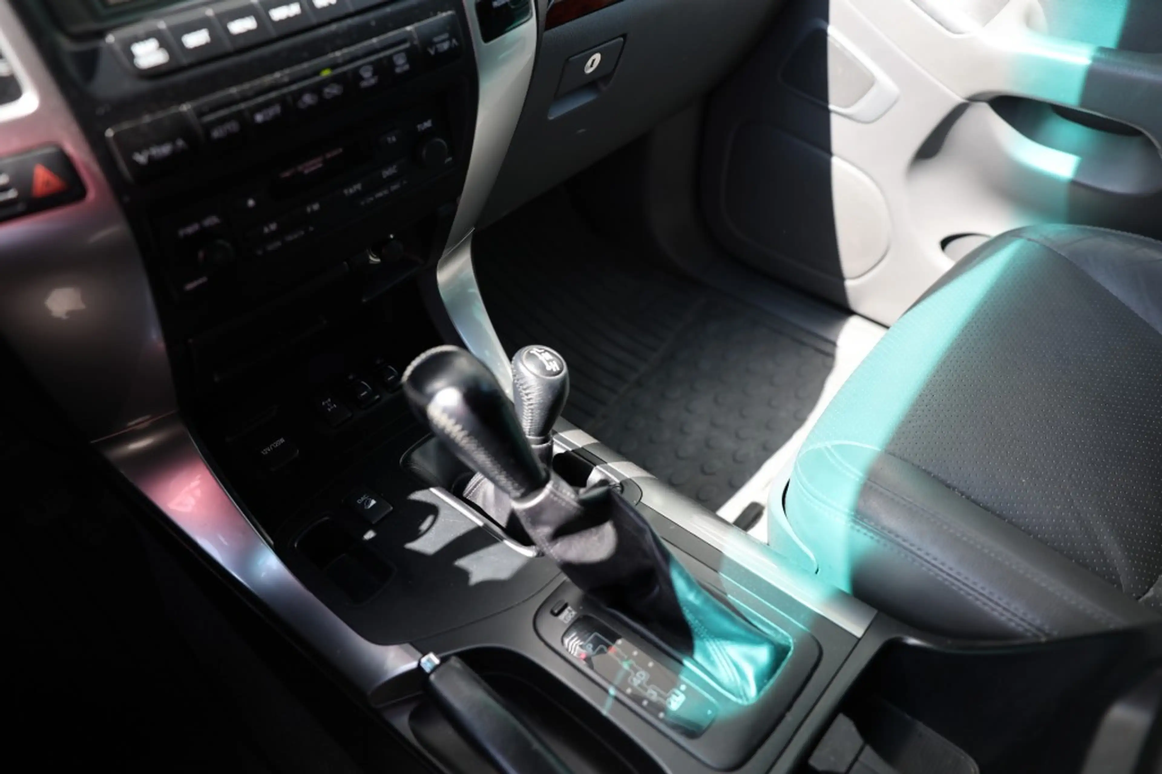 Toyota Land Cruiser 3.0 D-4D 5DRS SX A/T VAN MARGE — photo 15