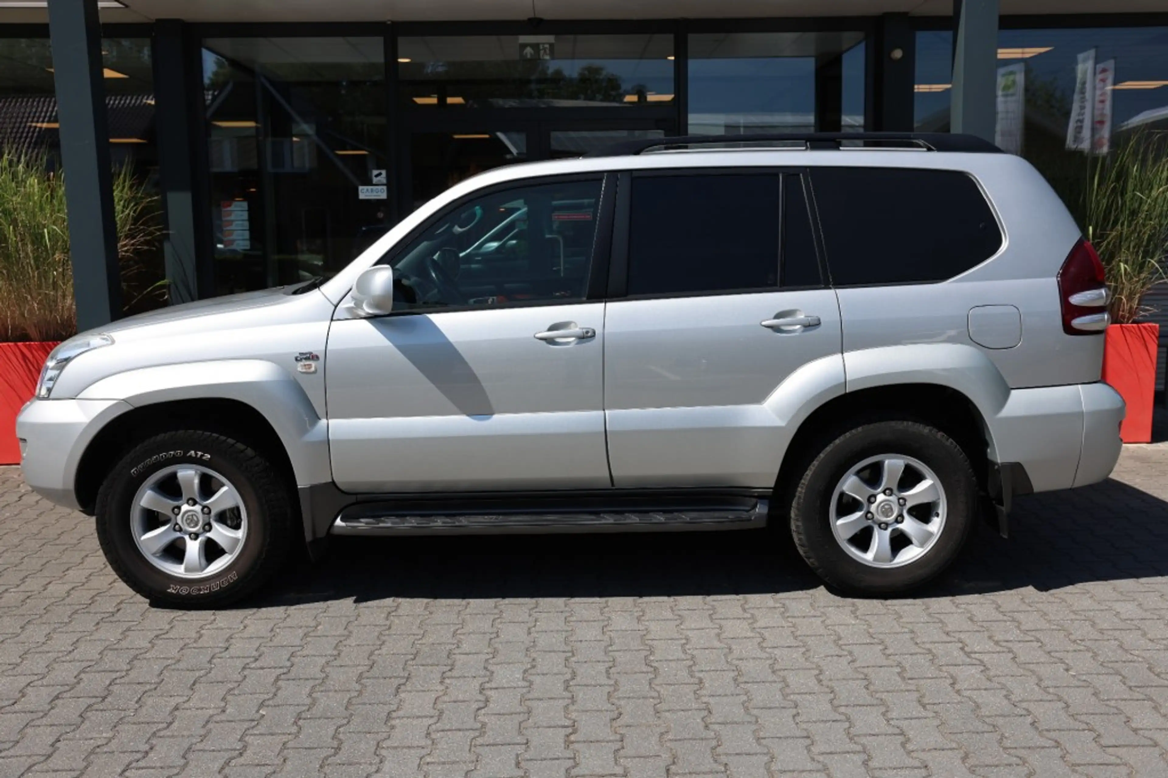 Toyota Land Cruiser 3.0 D-4D 5DRS SX A/T VAN MARGE — photo 2