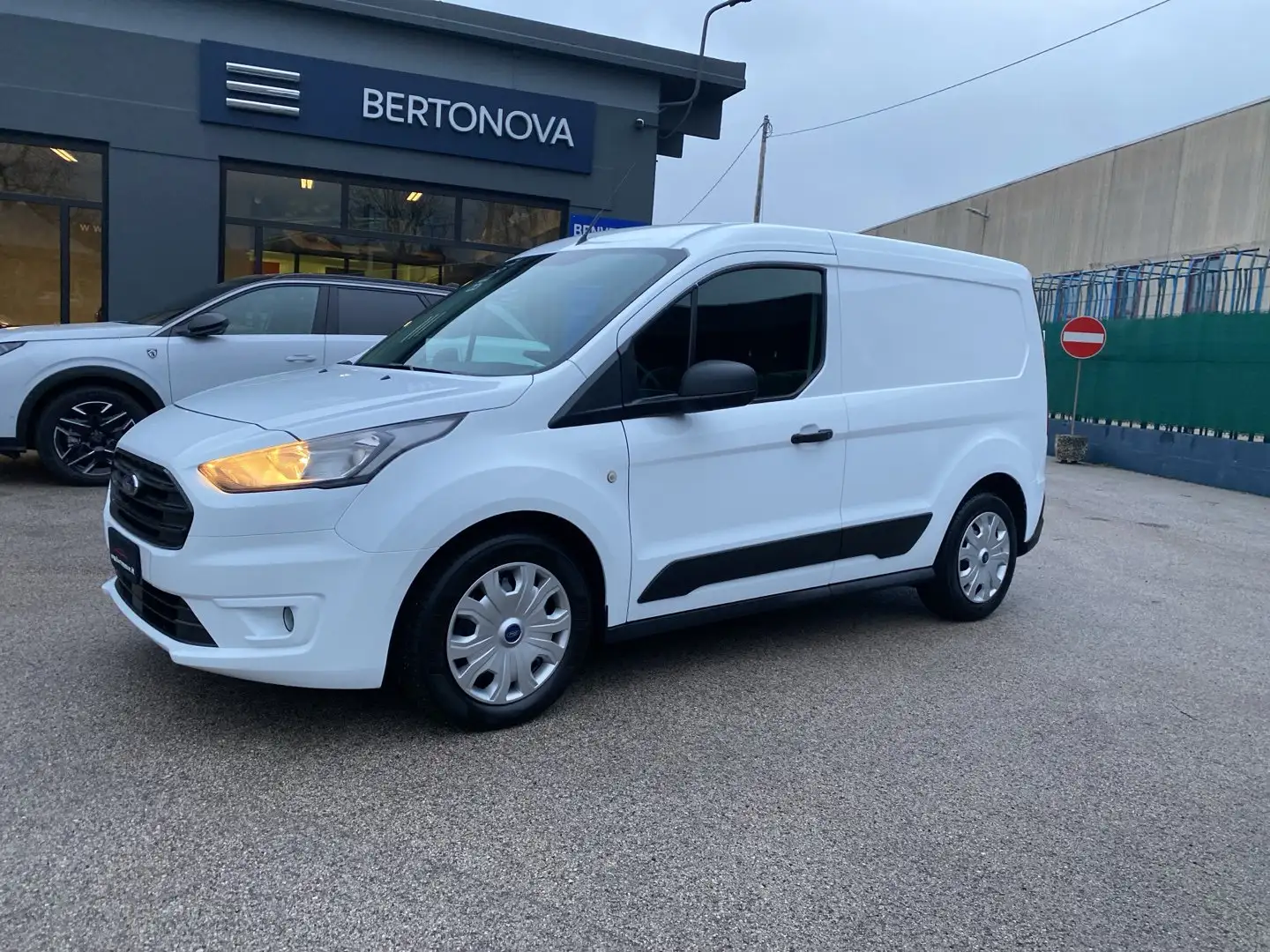 Ford Transit Connect 200 1.5 TDCi 100CV PC Furgone Trend Weiß - 2