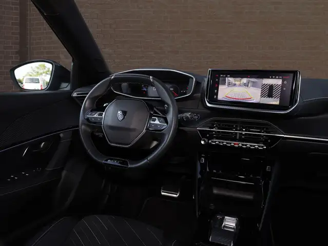 Peugeot 2008 view 11